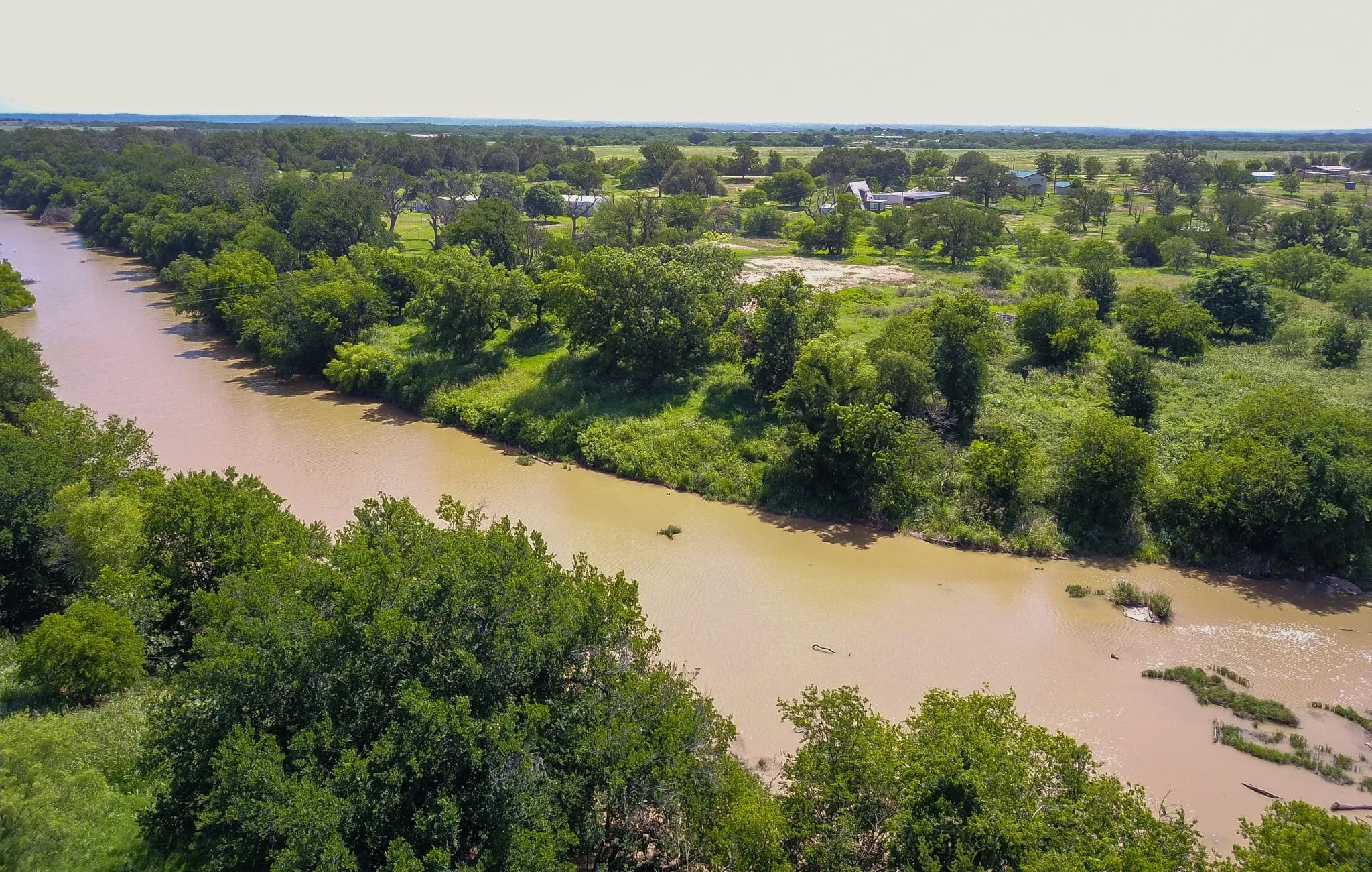 Single Family Residence For Sale in Mills County , 410 County Road 433, Mullin, Texas 76864, 2 Bedroom, 1 Bathroom, Garage spaces, 1,020 Sqft, built in 1970, mls#21143622, Real Estate Agent in Mullin, Homes For Sale in Mills county, Homes For Sale in Mullin, Realtor in Mullin Texas, Real Estate Brokerage Independent Realty Texas, Luminita Cordes Realtor