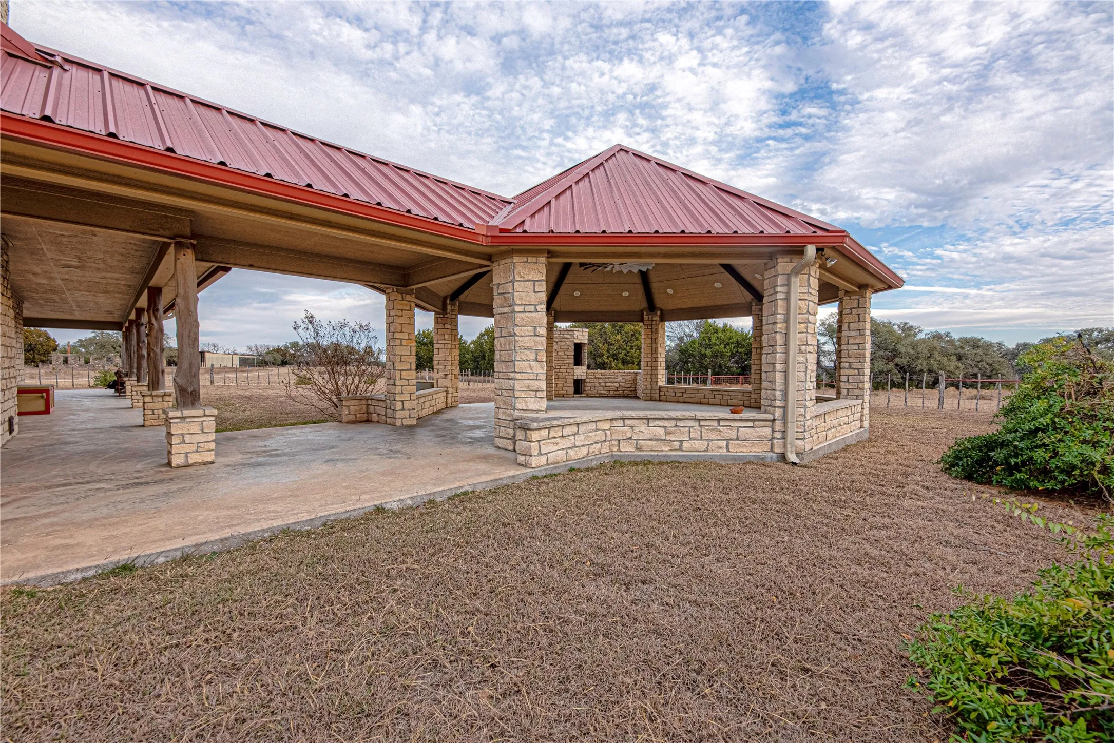 Farm For Sale in Erath County , 7435 County Road 265, Dublin, Texas 76446, 4 Bedrooms, 3 Bathrooms, Garage spaces, 2,304 Sqft, built in 2003, Price $3,900,000, mls#21143702, Real Estate Agent in Dublin, Homes For Sale in Erath county, Homes For Sale in Dublin, Realtor in Dublin Texas, Real Estate Brokerage Independent Realty Texas, Luminita Cordes Realtor
