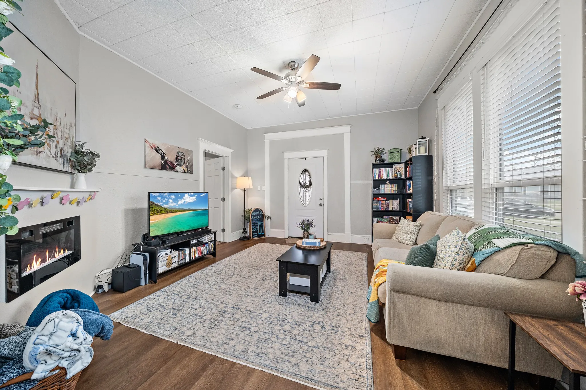 Single Family Residence For Sale in Mc Lennan County , 1916 Mitchell Avenue, Waco, Texas 76708, 3 Bedrooms, 2 Bathrooms, Garage spaces, 1,476 Sqft, built in 1914, Preowned, Price $228,000, mls#21143662, Real Estate Agent in Waco, Homes For Sale in Mc Lennan county, Homes For Sale in Waco, Realtor in Waco Texas, Real Estate Brokerage Independent Realty Texas, Luminita Cordes Realtor