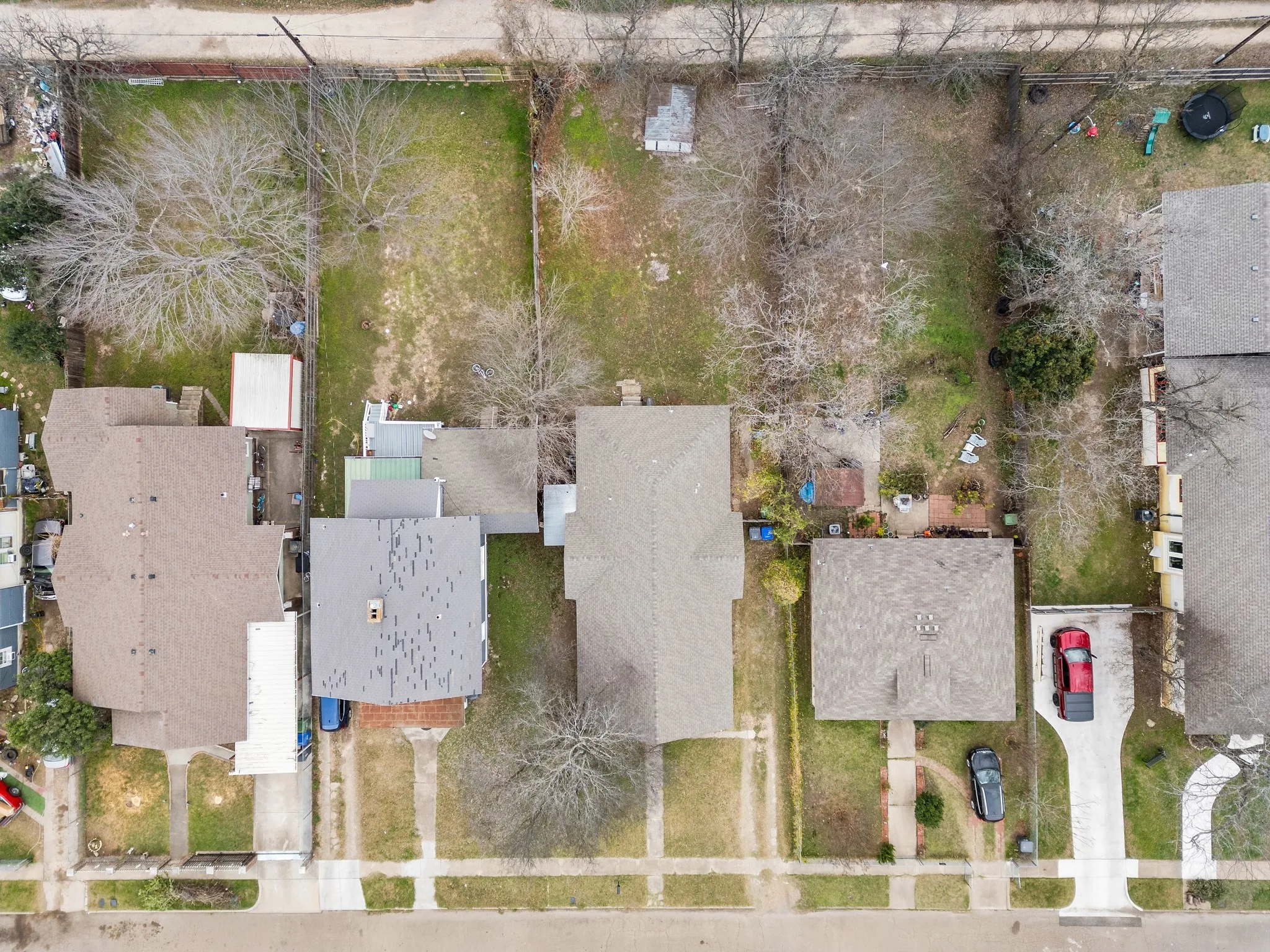 Single Family Residence For Sale in Mc Lennan County , 1916 Mitchell Avenue, Waco, Texas 76708, 3 Bedrooms, 2 Bathrooms, Garage spaces, 1,476 Sqft, built in 1914, Preowned, Price $228,000, mls#21143662, Real Estate Agent in Waco, Homes For Sale in Mc Lennan county, Homes For Sale in Waco, Realtor in Waco Texas, Real Estate Brokerage Independent Realty Texas, Luminita Cordes Realtor