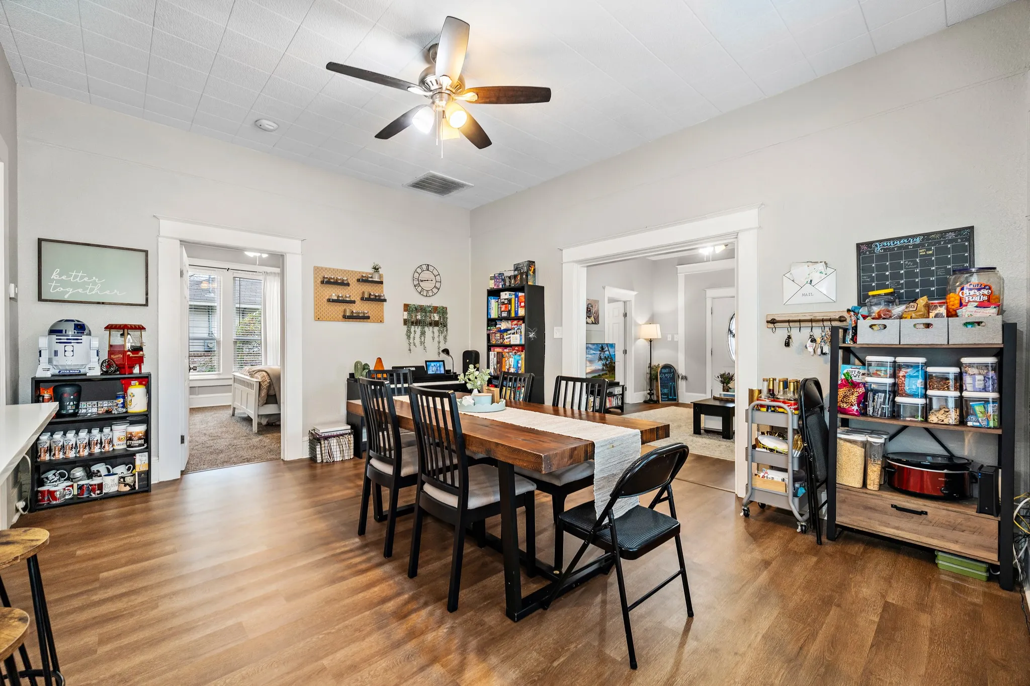 Single Family Residence For Sale in Mc Lennan County , 1916 Mitchell Avenue, Waco, Texas 76708, 3 Bedrooms, 2 Bathrooms, Garage spaces, 1,476 Sqft, built in 1914, Preowned, Price $228,000, mls#21143662, Real Estate Agent in Waco, Homes For Sale in Mc Lennan county, Homes For Sale in Waco, Realtor in Waco Texas, Real Estate Brokerage Independent Realty Texas, Luminita Cordes Realtor