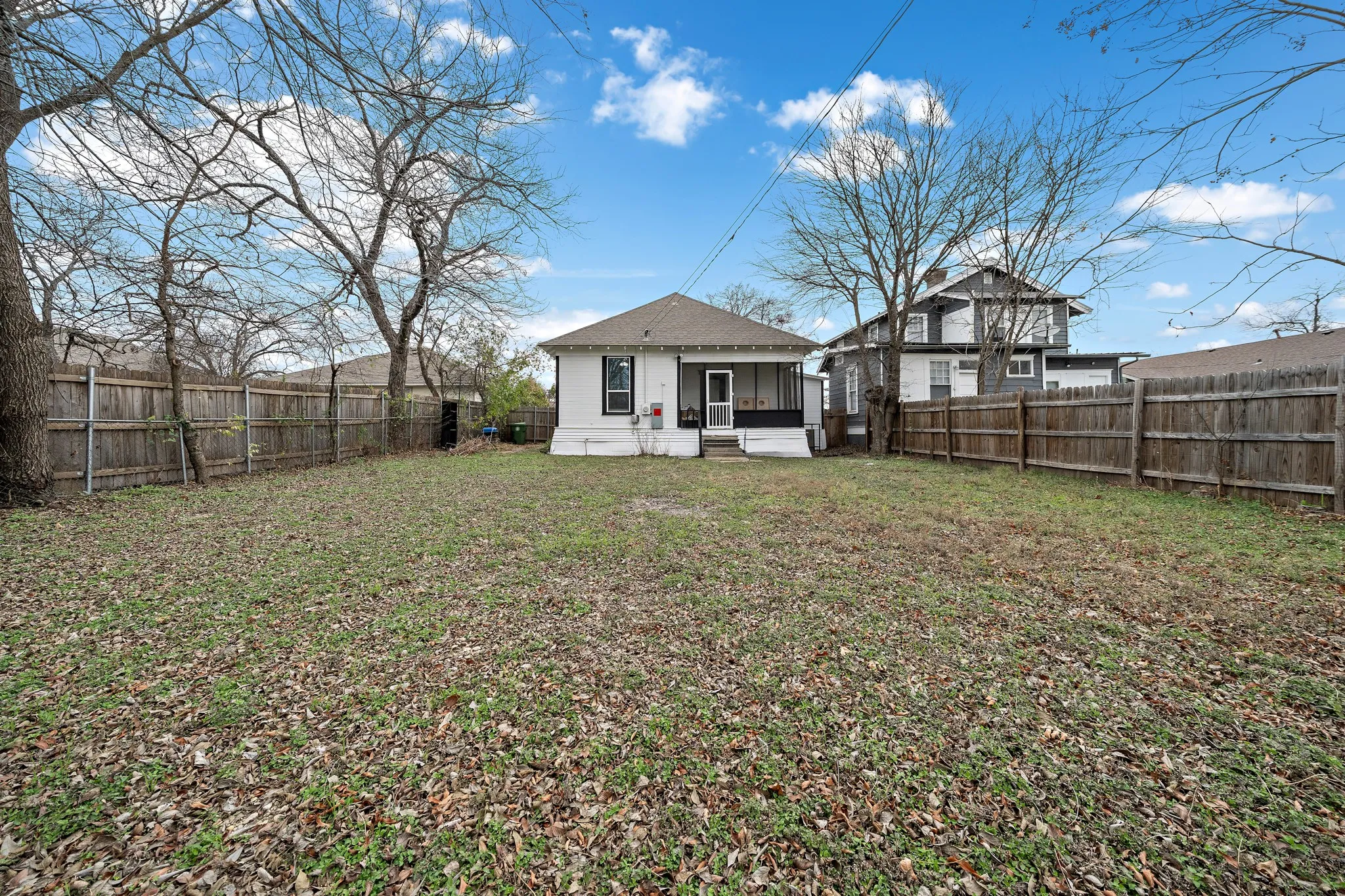 Single Family Residence For Sale in Mc Lennan County , 1916 Mitchell Avenue, Waco, Texas 76708, 3 Bedrooms, 2 Bathrooms, Garage spaces, 1,476 Sqft, built in 1914, Preowned, Price $228,000, mls#21143662, Real Estate Agent in Waco, Homes For Sale in Mc Lennan county, Homes For Sale in Waco, Realtor in Waco Texas, Real Estate Brokerage Independent Realty Texas, Luminita Cordes Realtor