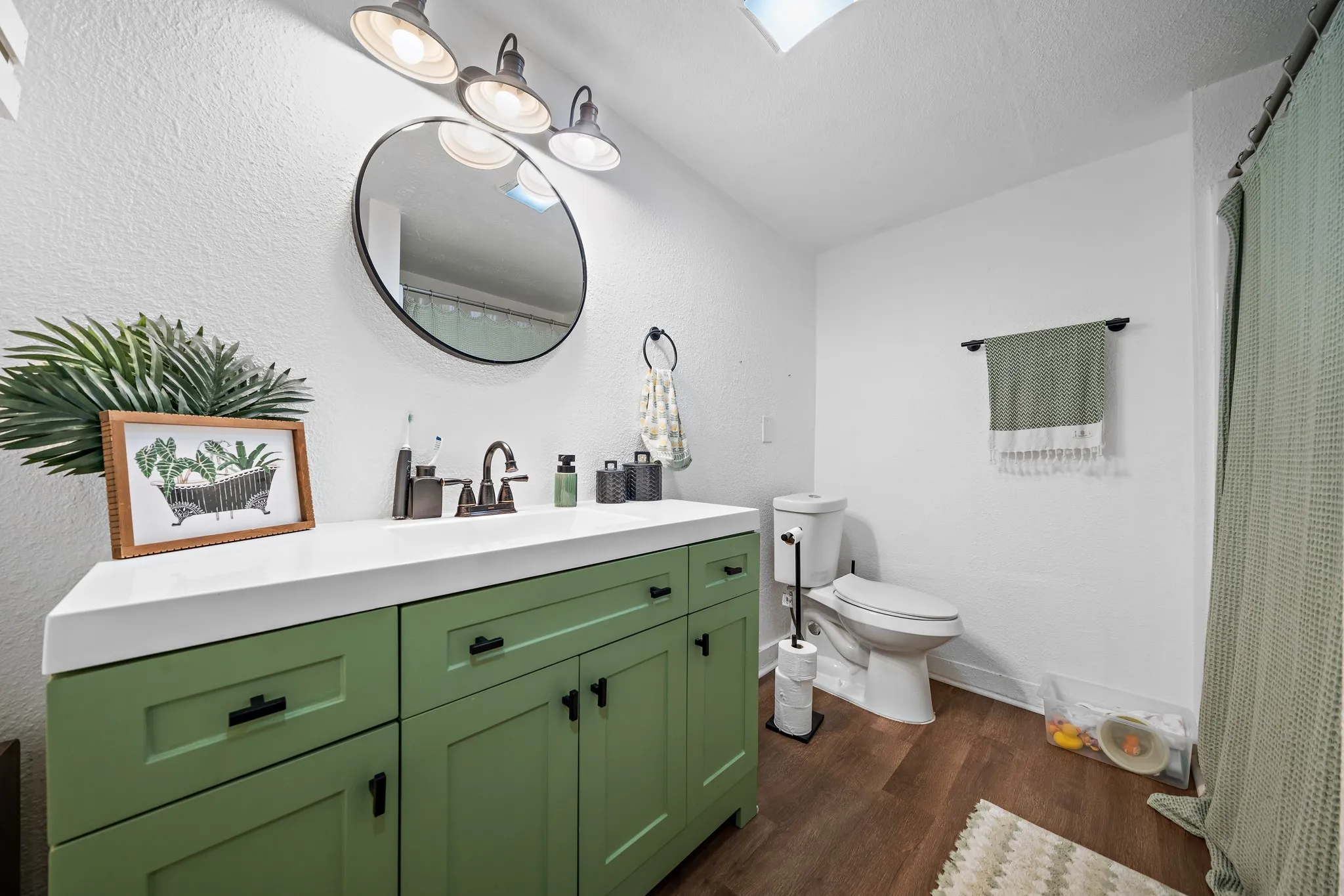 Single Family Residence For Sale in Mc Lennan County , 1916 Mitchell Avenue, Waco, Texas 76708, 3 Bedrooms, 2 Bathrooms, Garage spaces, 1,476 Sqft, built in 1914, Preowned, Price $228,000, mls#21143662, Real Estate Agent in Waco, Homes For Sale in Mc Lennan county, Homes For Sale in Waco, Realtor in Waco Texas, Real Estate Brokerage Independent Realty Texas, Luminita Cordes Realtor