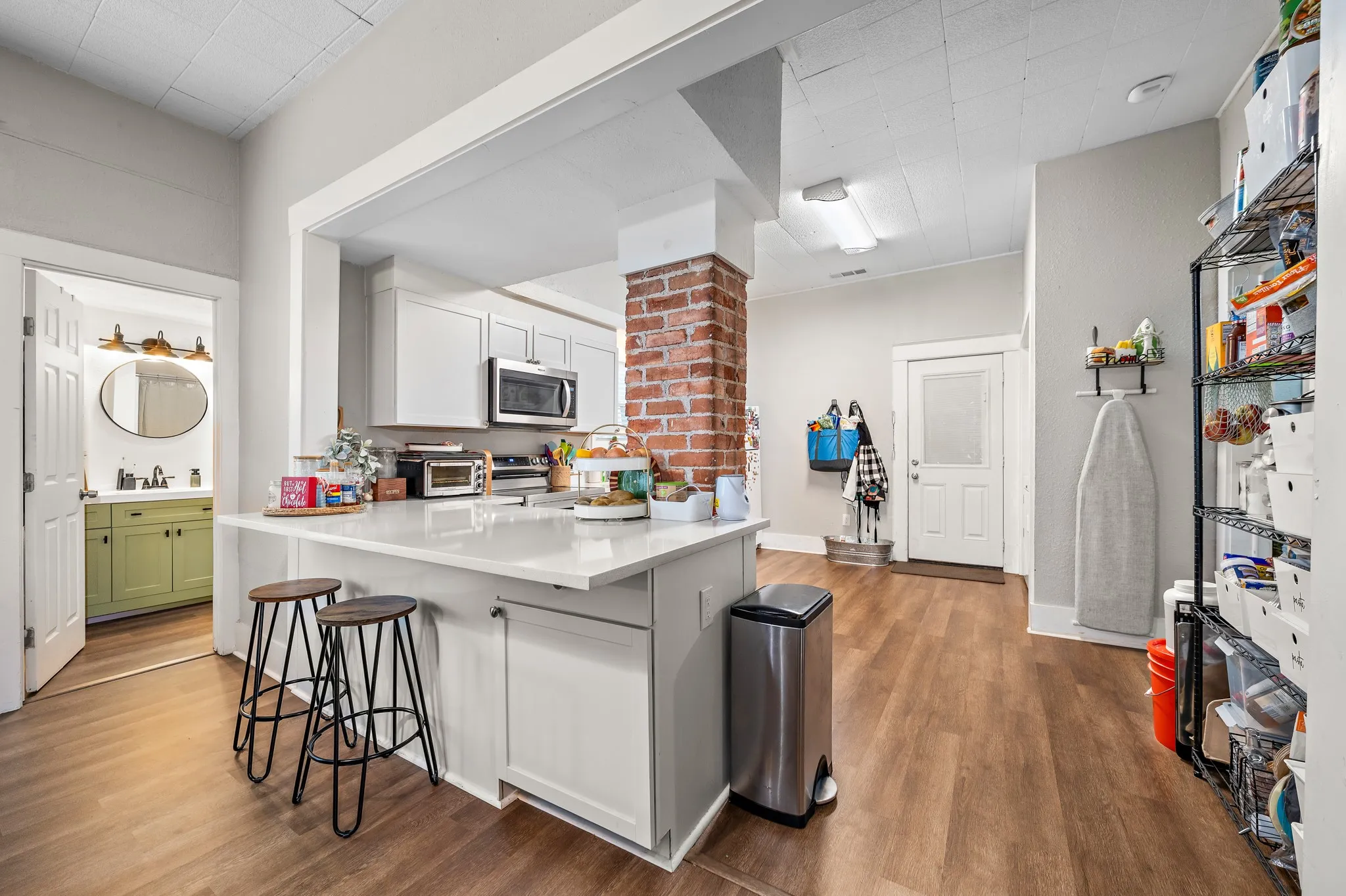 Single Family Residence For Sale in Mc Lennan County , 1916 Mitchell Avenue, Waco, Texas 76708, 3 Bedrooms, 2 Bathrooms, Garage spaces, 1,476 Sqft, built in 1914, Preowned, Price $228,000, mls#21143662, Real Estate Agent in Waco, Homes For Sale in Mc Lennan county, Homes For Sale in Waco, Realtor in Waco Texas, Real Estate Brokerage Independent Realty Texas, Luminita Cordes Realtor