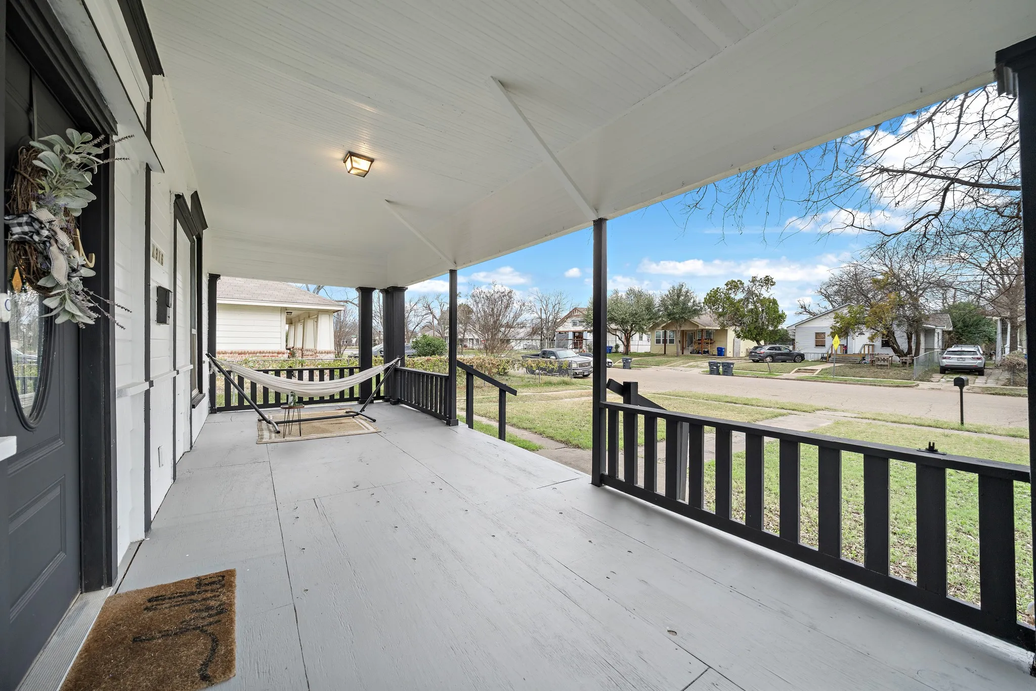 Single Family Residence For Sale in Mc Lennan County , 1916 Mitchell Avenue, Waco, Texas 76708, 3 Bedrooms, 2 Bathrooms, Garage spaces, 1,476 Sqft, built in 1914, Preowned, Price $228,000, mls#21143662, Real Estate Agent in Waco, Homes For Sale in Mc Lennan county, Homes For Sale in Waco, Realtor in Waco Texas, Real Estate Brokerage Independent Realty Texas, Luminita Cordes Realtor