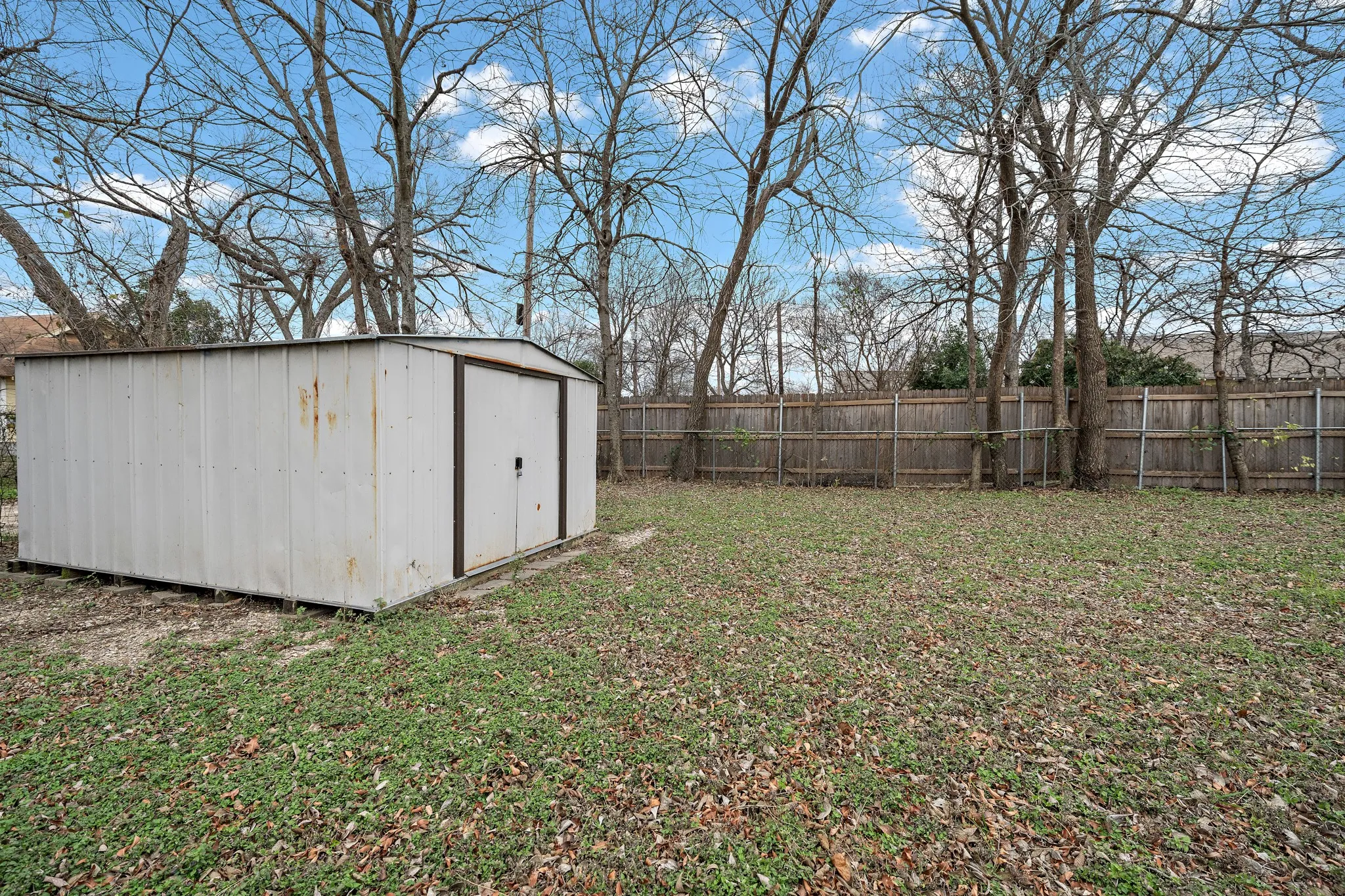 Single Family Residence For Sale in Mc Lennan County , 1916 Mitchell Avenue, Waco, Texas 76708, 3 Bedrooms, 2 Bathrooms, Garage spaces, 1,476 Sqft, built in 1914, Preowned, Price $228,000, mls#21143662, Real Estate Agent in Waco, Homes For Sale in Mc Lennan county, Homes For Sale in Waco, Realtor in Waco Texas, Real Estate Brokerage Independent Realty Texas, Luminita Cordes Realtor
