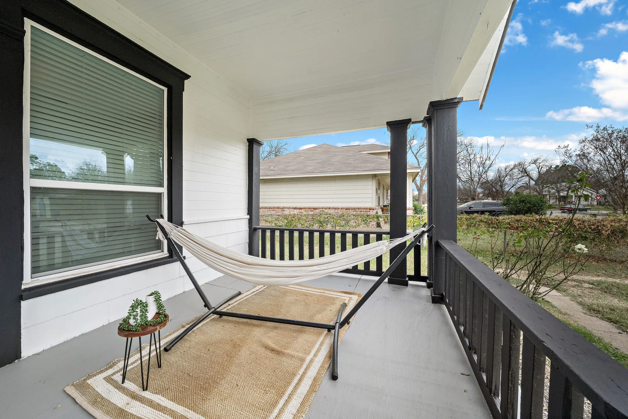 Single Family Residence For Sale in Mc Lennan County , 1916 Mitchell Avenue, Waco, Texas 76708, 3 Bedrooms, 2 Bathrooms, Garage spaces, 1,476 Sqft, built in 1914, Preowned, Price $228,000, mls#21143662, Real Estate Agent in Waco, Homes For Sale in Mc Lennan county, Homes For Sale in Waco, Realtor in Waco Texas, Real Estate Brokerage Independent Realty Texas, Luminita Cordes Realtor