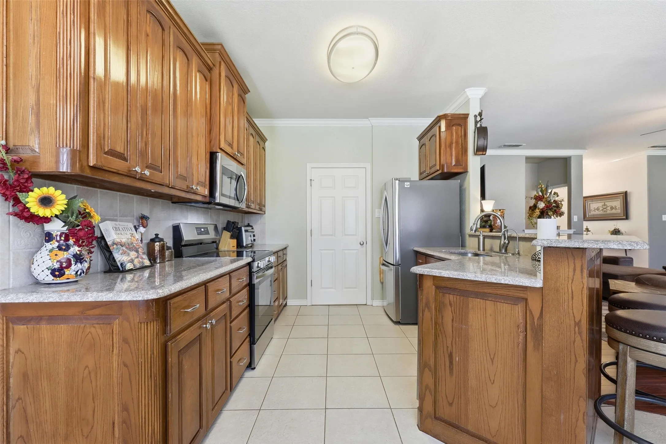 Single Family Residence For Sale in Hood County , 3207 Crossbridge Circle, Granbury, Texas 76049, 4 Bedroom, 3 Bathroom, 2 Garage spaces, 2,198 Sqft, built in 2003, Preowned, mls#21143752, Real Estate Agent in Granbury, Homes For Sale in Hood county, Homes For Sale in Granbury, Realtor in Granbury Texas, Real Estate Brokerage Independent Realty Texas, Luminita Cordes Realtor