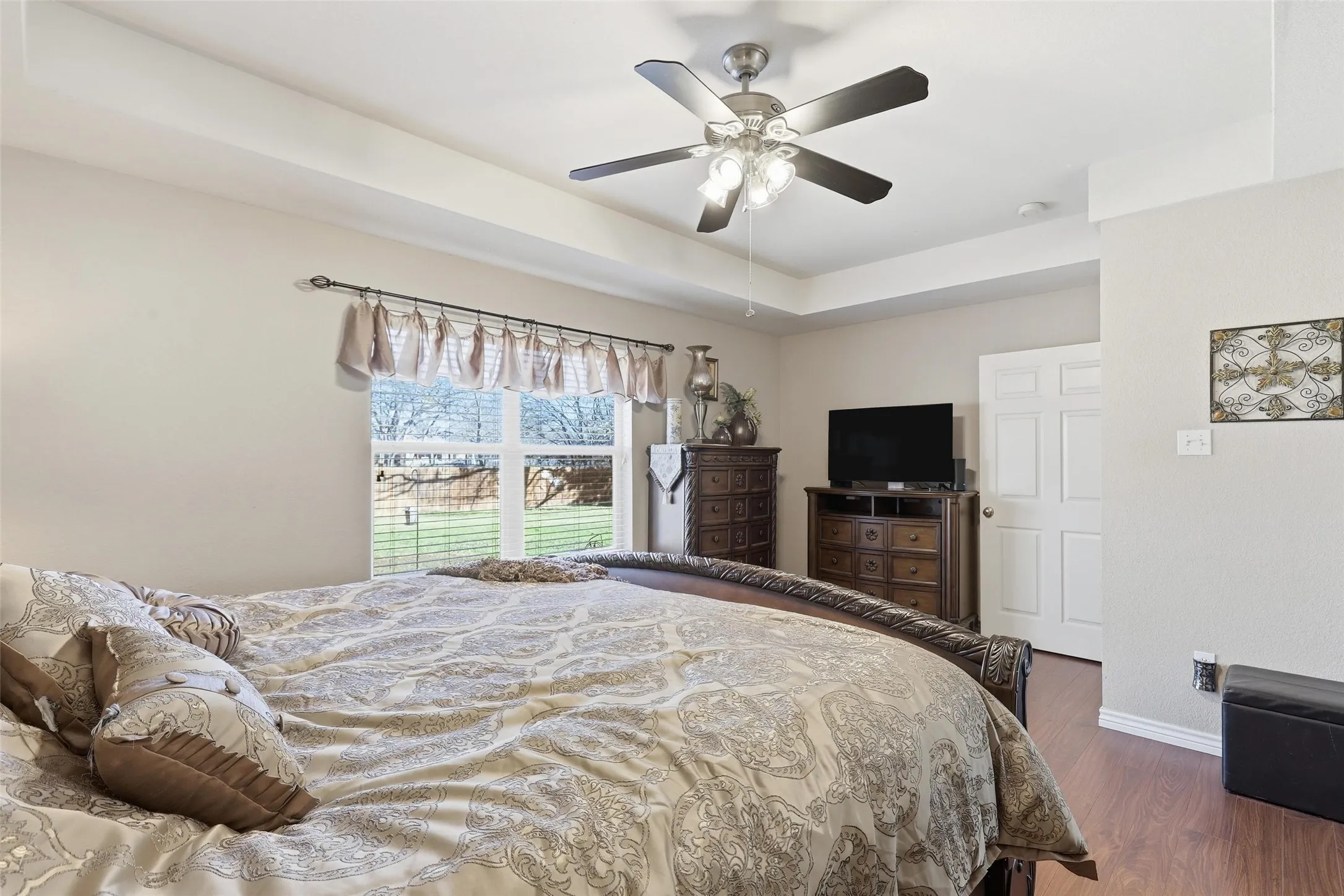 Single Family Residence For Sale in Hood County , 3207 Crossbridge Circle, Granbury, Texas 76049, 4 Bedroom, 3 Bathroom, 2 Garage spaces, 2,198 Sqft, built in 2003, Preowned, mls#21143752, Real Estate Agent in Granbury, Homes For Sale in Hood county, Homes For Sale in Granbury, Realtor in Granbury Texas, Real Estate Brokerage Independent Realty Texas, Luminita Cordes Realtor