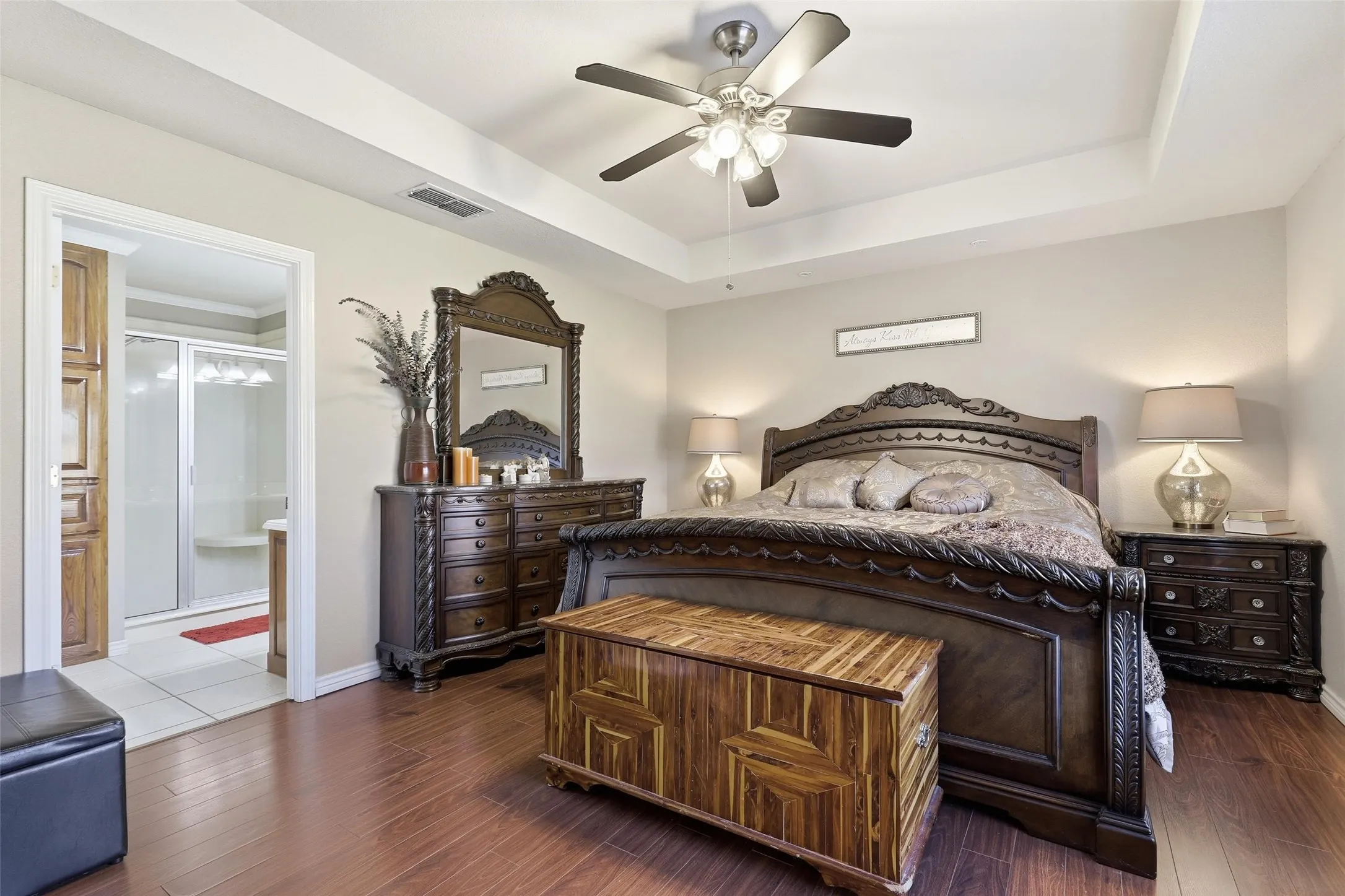 Single Family Residence For Sale in Hood County , 3207 Crossbridge Circle, Granbury, Texas 76049, 4 Bedroom, 3 Bathroom, 2 Garage spaces, 2,198 Sqft, built in 2003, Preowned, mls#21143752, Real Estate Agent in Granbury, Homes For Sale in Hood county, Homes For Sale in Granbury, Realtor in Granbury Texas, Real Estate Brokerage Independent Realty Texas, Luminita Cordes Realtor
