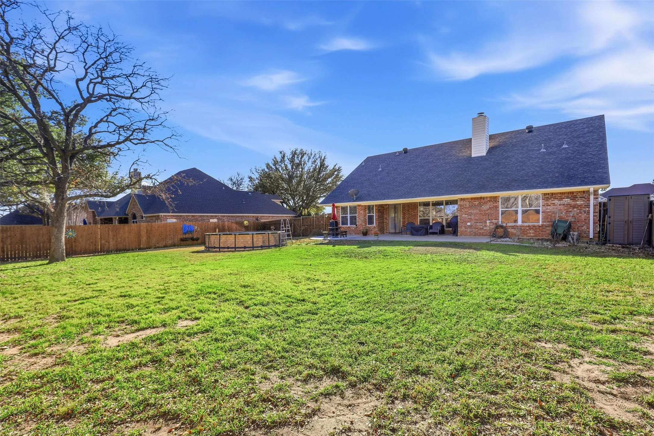 Single Family Residence For Sale in Hood County , 3207 Crossbridge Circle, Granbury, Texas 76049, 4 Bedroom, 3 Bathroom, 2 Garage spaces, 2,198 Sqft, built in 2003, Preowned, mls#21143752, Real Estate Agent in Granbury, Homes For Sale in Hood county, Homes For Sale in Granbury, Realtor in Granbury Texas, Real Estate Brokerage Independent Realty Texas, Luminita Cordes Realtor