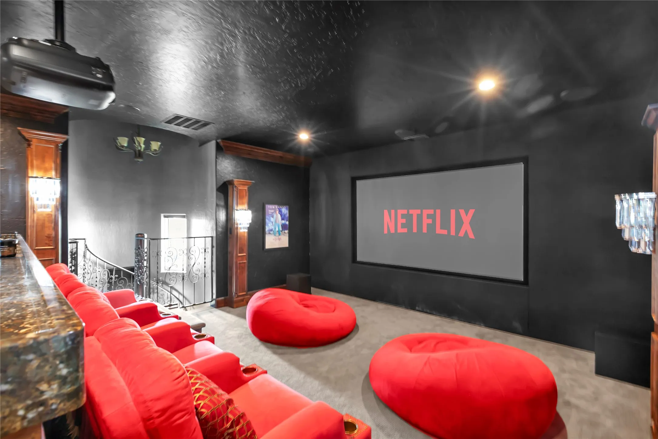 2601 Twelve Oaks- Movie Room