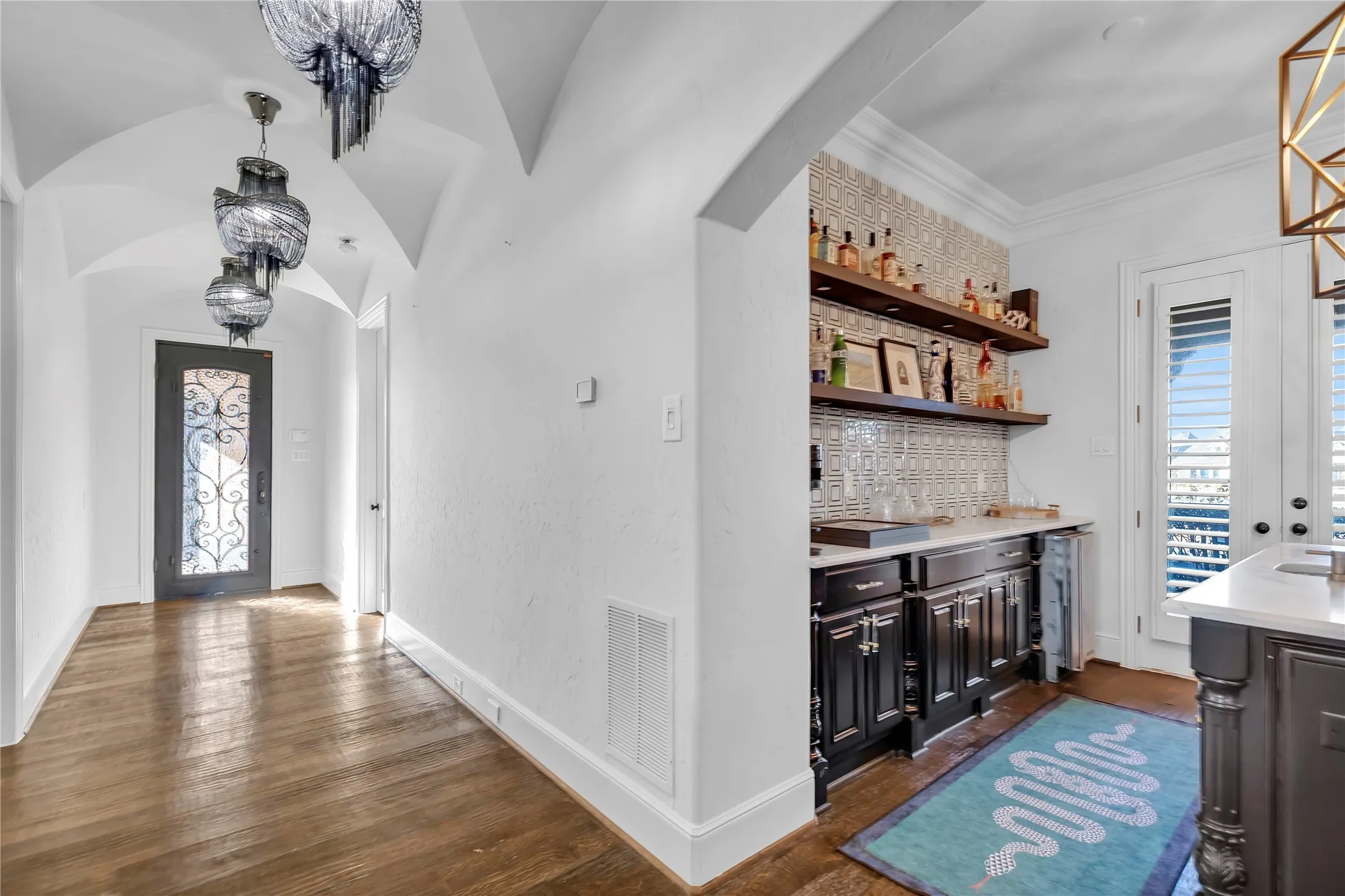 2601 Twelve Oaks- Hallway