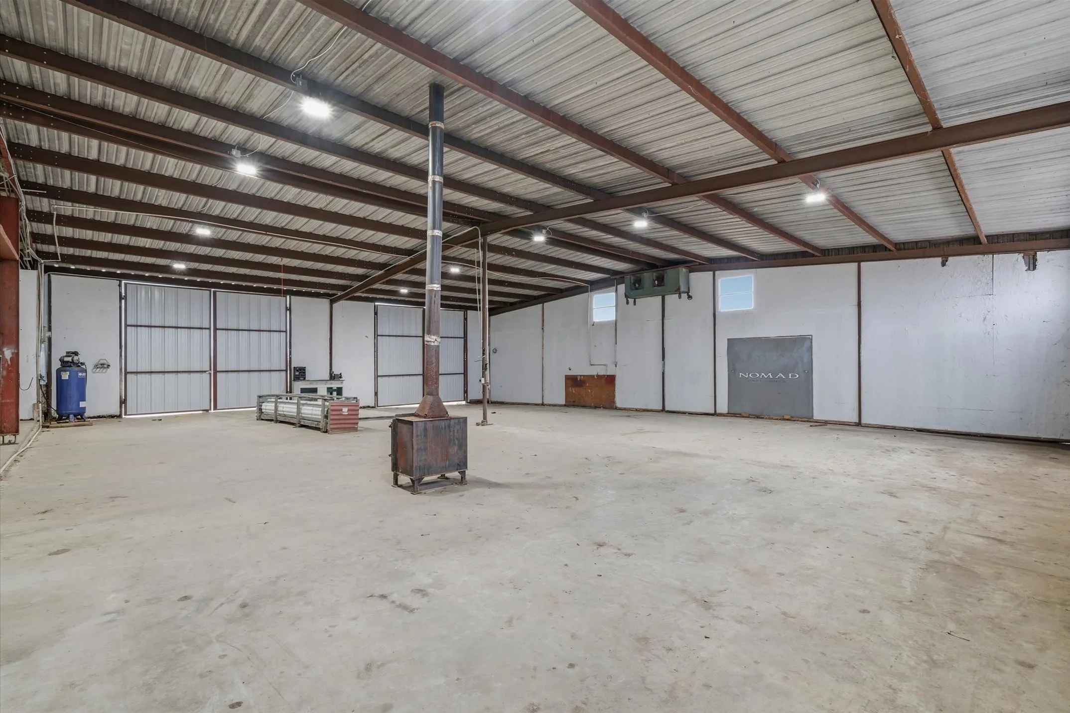 Office For Sale in Kaufman County , 9474 HWY 175, Kemp, Texas 75143, 0, 0, Garage spaces, 20,568 Sqft, built in 1990, Preowned, mls#21124667, Real Estate Agent in Kemp, Homes For Sale in Kaufman county, Homes For Sale in Kemp, Realtor in Kemp Texas, Real Estate Brokerage Independent Realty Texas, Luminita Cordes Realtor