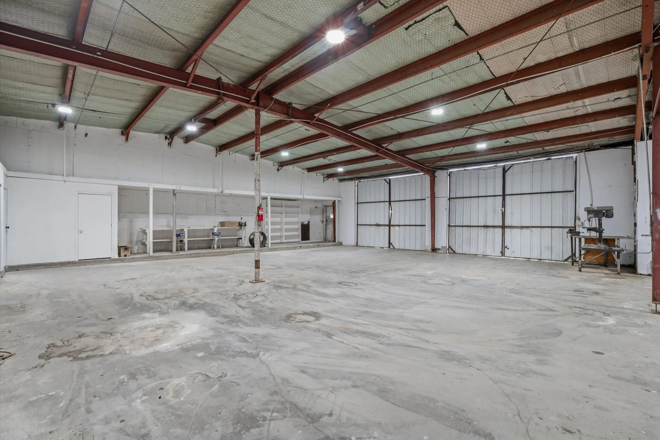 Office For Sale in Kaufman County , 9474 HWY 175, Kemp, Texas 75143, 0, 0, Garage spaces, 20,568 Sqft, built in 1990, Preowned, mls#21124667, Real Estate Agent in Kemp, Homes For Sale in Kaufman county, Homes For Sale in Kemp, Realtor in Kemp Texas, Real Estate Brokerage Independent Realty Texas, Luminita Cordes Realtor
