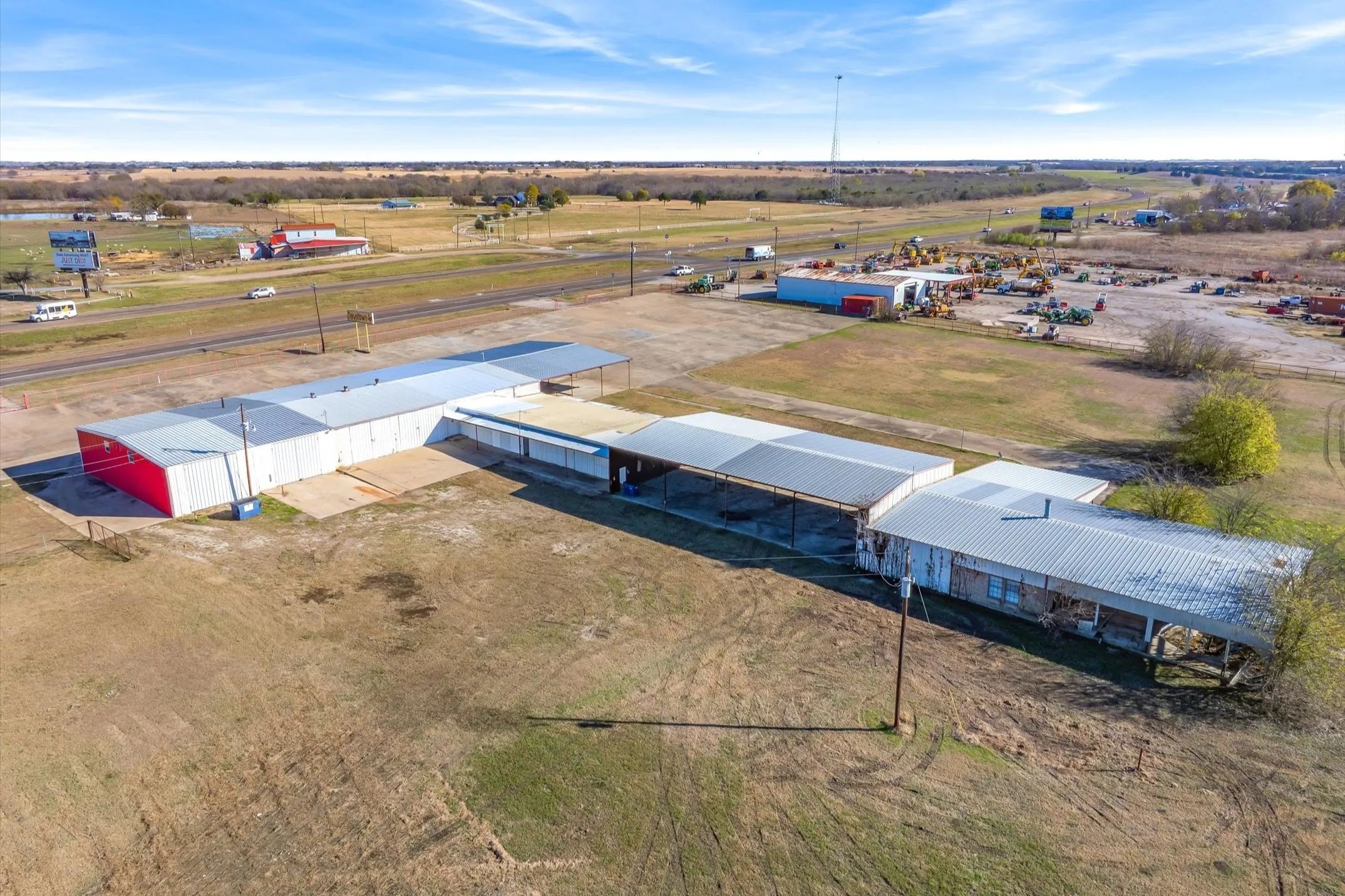 Office For Sale in Kaufman County , 9474 HWY 175, Kemp, Texas 75143, 0, 0, Garage spaces, 20,568 Sqft, built in 1990, Preowned, mls#21124667, Real Estate Agent in Kemp, Homes For Sale in Kaufman county, Homes For Sale in Kemp, Realtor in Kemp Texas, Real Estate Brokerage Independent Realty Texas, Luminita Cordes Realtor