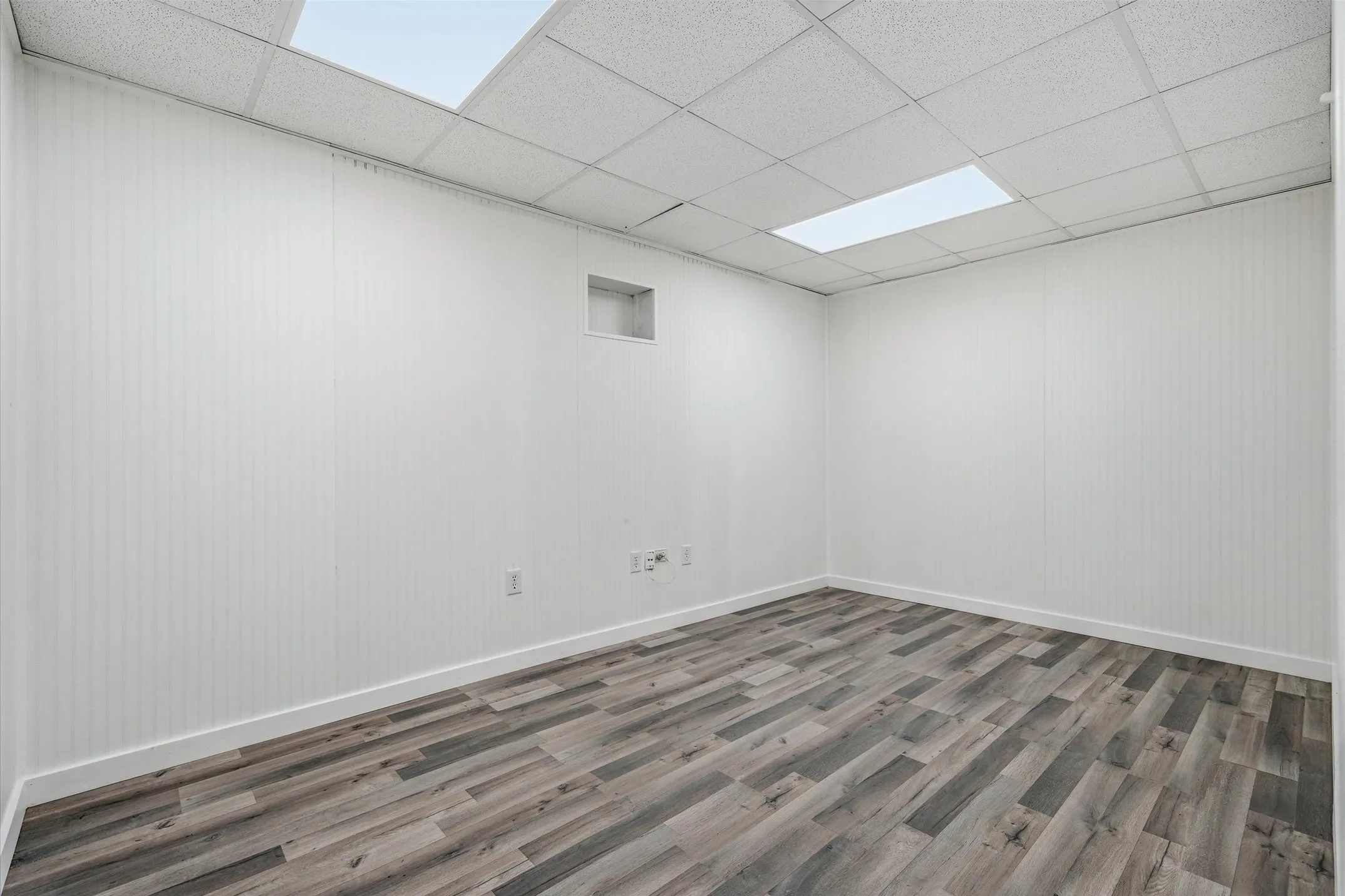 Office For Sale in Kaufman County , 9474 HWY 175, Kemp, Texas 75143, 0, 0, Garage spaces, 20,568 Sqft, built in 1990, Preowned, mls#21124667, Real Estate Agent in Kemp, Homes For Sale in Kaufman county, Homes For Sale in Kemp, Realtor in Kemp Texas, Real Estate Brokerage Independent Realty Texas, Luminita Cordes Realtor