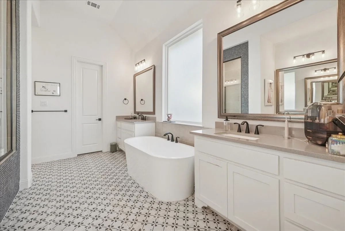 Single Family Residence For Sale in Collin County , 1981 Star Trace Parkway, Prosper, Texas 75078, 4 Bedroom, 4 Bathroom, 3 Garage spaces, 3,216 Sqft, built in 2021, mls#21138200, Real Estate Agent in Prosper, Homes For Sale in Collin county, Homes For Sale in Prosper, Realtor in Prosper Texas, Real Estate Brokerage Independent Realty Texas, Luminita Cordes Realtor
