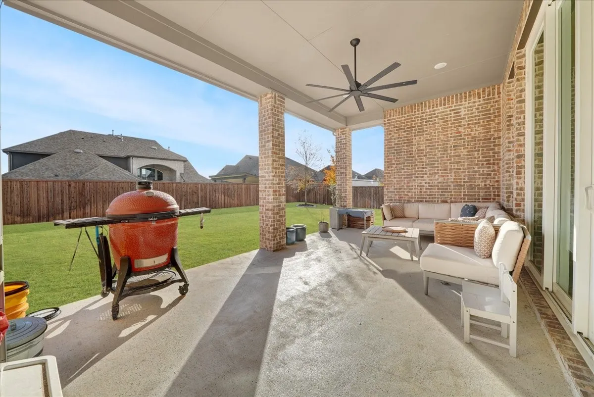 Single Family Residence For Sale in Collin County , 1981 Star Trace Parkway, Prosper, Texas 75078, 4 Bedroom, 4 Bathroom, 3 Garage spaces, 3,216 Sqft, built in 2021, mls#21138200, Real Estate Agent in Prosper, Homes For Sale in Collin county, Homes For Sale in Prosper, Realtor in Prosper Texas, Real Estate Brokerage Independent Realty Texas, Luminita Cordes Realtor
