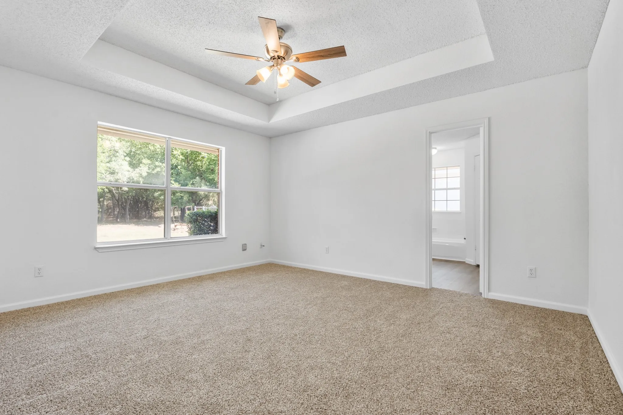 Single Family Residence For Sale in Hill County , 12187 Rolling Oaks Drive, Whitney, Texas 76692, 3 Bedrooms, 2 Bathrooms, 2 Garage spaces, 1,623 Sqft, built in 1994, Price $329,995, mls#21143992, Real Estate Agent in Whitney, Homes For Sale in Hill county, Homes For Sale in Whitney, Realtor in Whitney Texas, Real Estate Brokerage Independent Realty Texas, Luminita Cordes Realtor