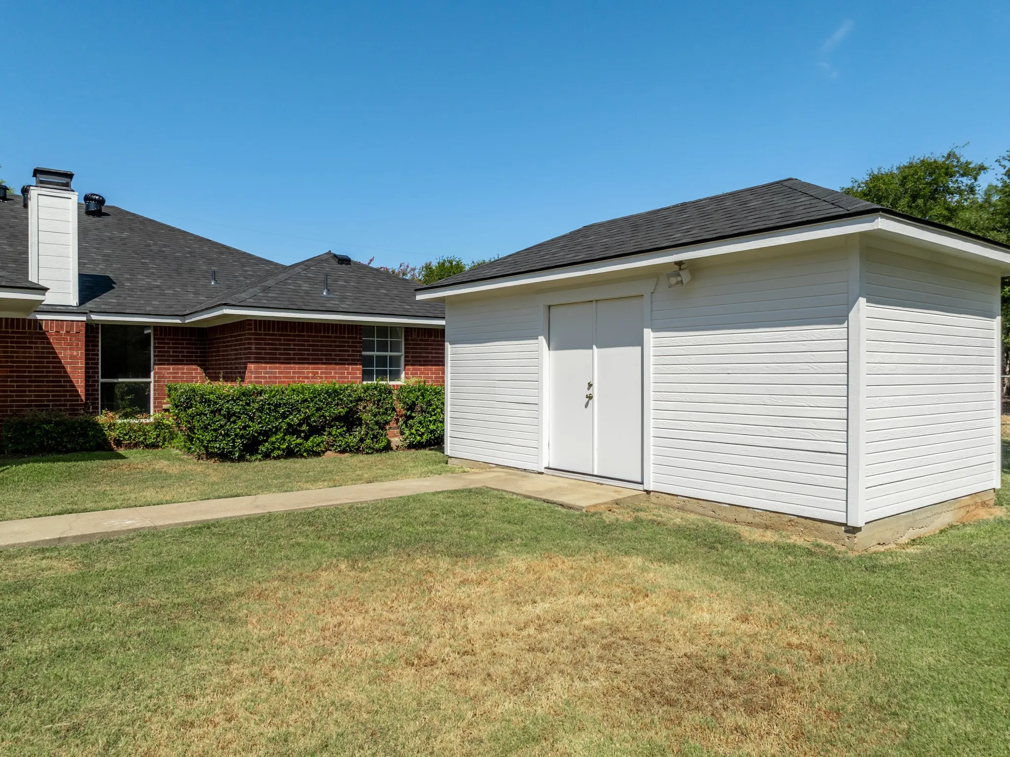 Single Family Residence For Sale in Hill County , 12187 Rolling Oaks Drive, Whitney, Texas 76692, 3 Bedrooms, 2 Bathrooms, 2 Garage spaces, 1,623 Sqft, built in 1994, Price $329,995, mls#21143992, Real Estate Agent in Whitney, Homes For Sale in Hill county, Homes For Sale in Whitney, Realtor in Whitney Texas, Real Estate Brokerage Independent Realty Texas, Luminita Cordes Realtor