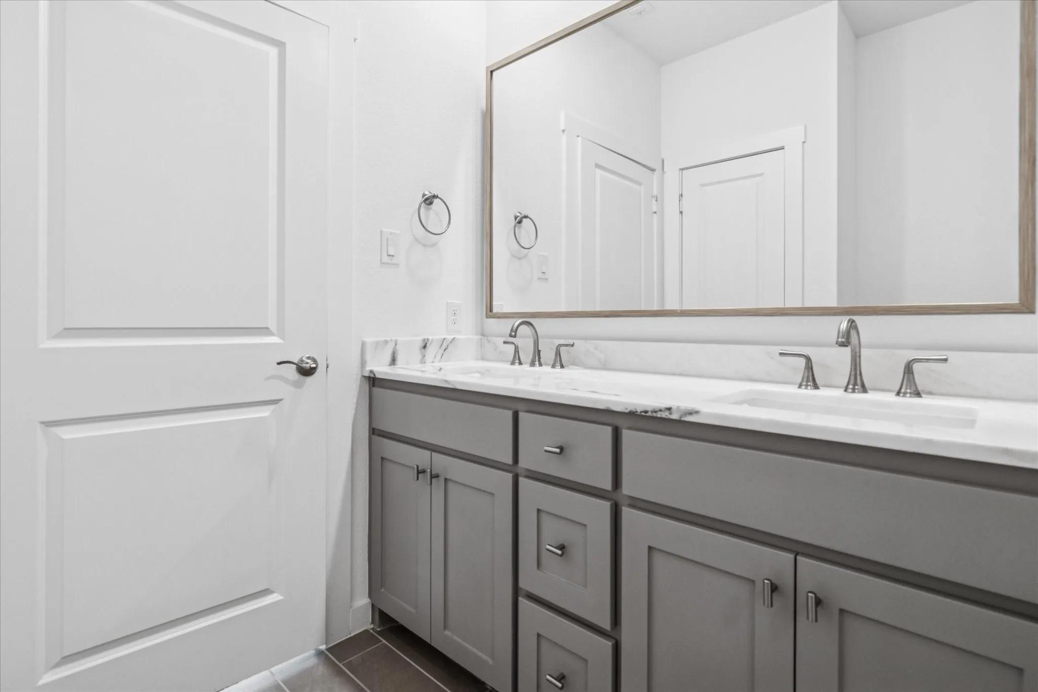 Townhouse For Sale in Collin County , 2805 Concord Drive, Wylie, Texas 75098, 3 Bedroom, 3 Bathroom, 2 Garage spaces, 1,701 Sqft, built in 2024, mls#21144021, Real Estate Agent in Wylie, Homes For Sale in Collin county, Homes For Sale in Wylie, Realtor in Wylie Texas, Real Estate Brokerage Independent Realty Texas, Luminita Cordes Realtor