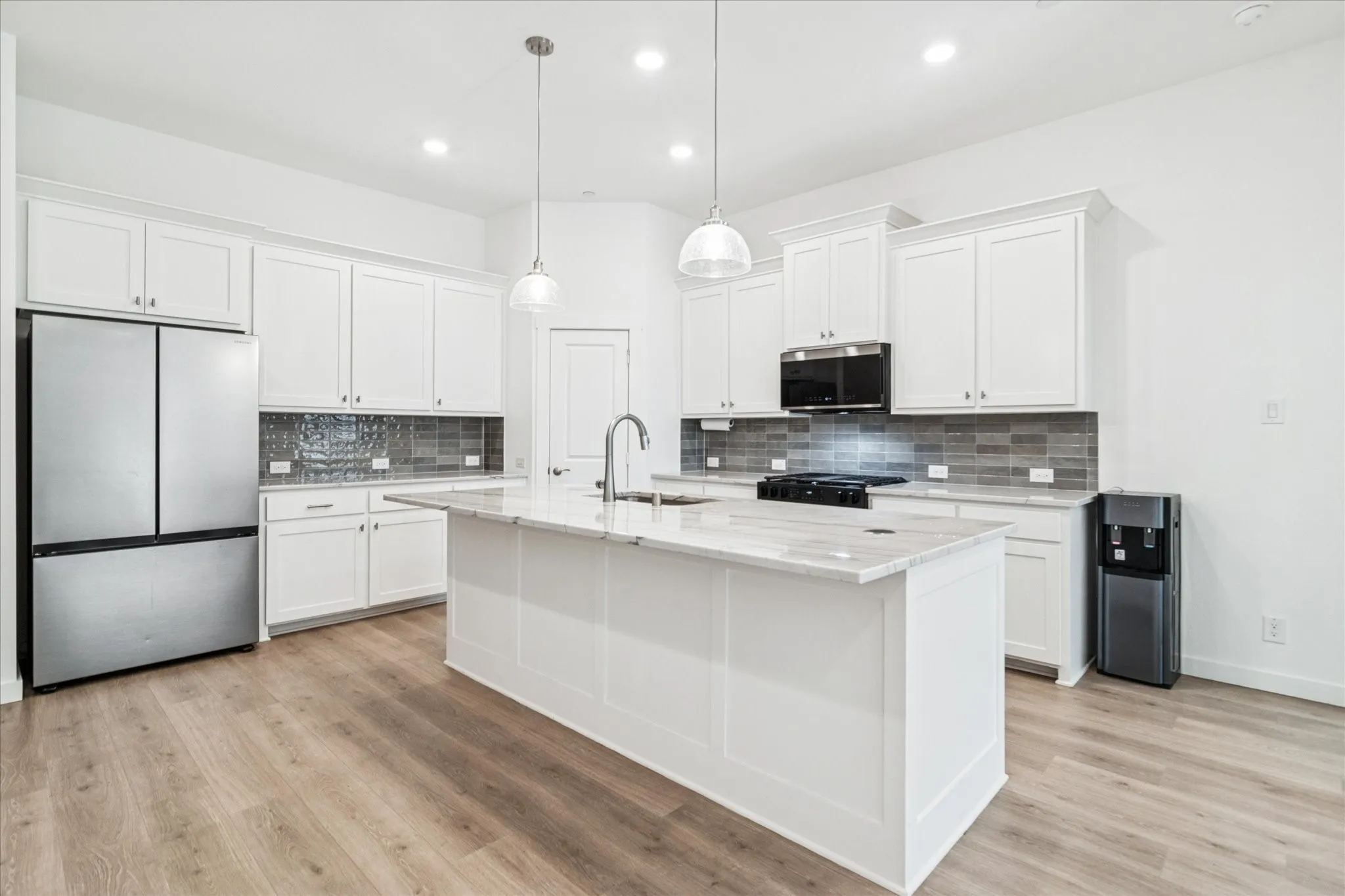 Townhouse For Sale in Collin County , 2805 Concord Drive, Wylie, Texas 75098, 3 Bedroom, 3 Bathroom, 2 Garage spaces, 1,701 Sqft, built in 2024, mls#21144021, Real Estate Agent in Wylie, Homes For Sale in Collin county, Homes For Sale in Wylie, Realtor in Wylie Texas, Real Estate Brokerage Independent Realty Texas, Luminita Cordes Realtor