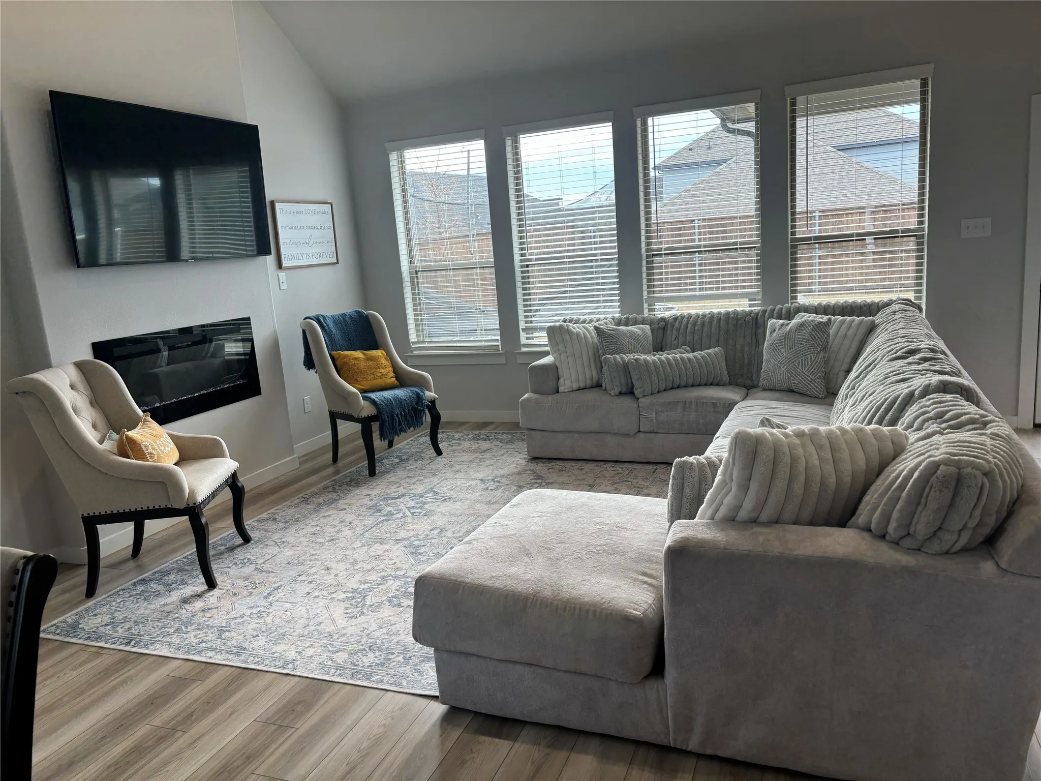 Single Family Residence For Rent in Kaufman County , 2029 Dovedale Drive, Forney, Texas 75126, 4 Bedroom, 3 Bathroom, 2 Garage spaces, 2,426 Sqft, built in 2024, Preowned, mls#21143290, Real Estate Agent in Forney, Homes For Rent in Kaufman county, Homes For Rent in Forney, Realtor in Forney Texas, Real Estate Brokerage Independent Realty Texas, Luminita Cordes Realtor