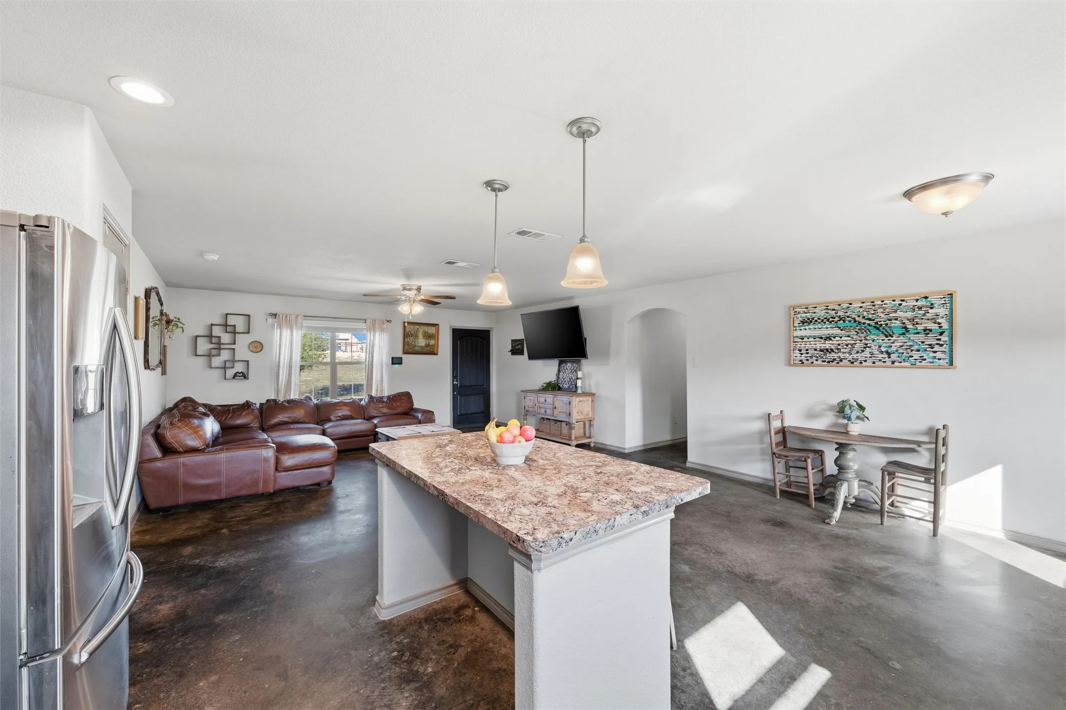 Single Family Residence For Sale in Parker County , 144 Emerald Drive, Weatherford, Texas 76087, 4 Bedroom, 2 Bathroom, 2 Garage spaces, 1,770 Sqft, built in 2018, mls#21133146, Real Estate Agent in Weatherford, Homes For Sale in Parker county, Homes For Sale in Weatherford, Realtor in Weatherford Texas, Real Estate Brokerage Independent Realty Texas, Luminita Cordes Realtor