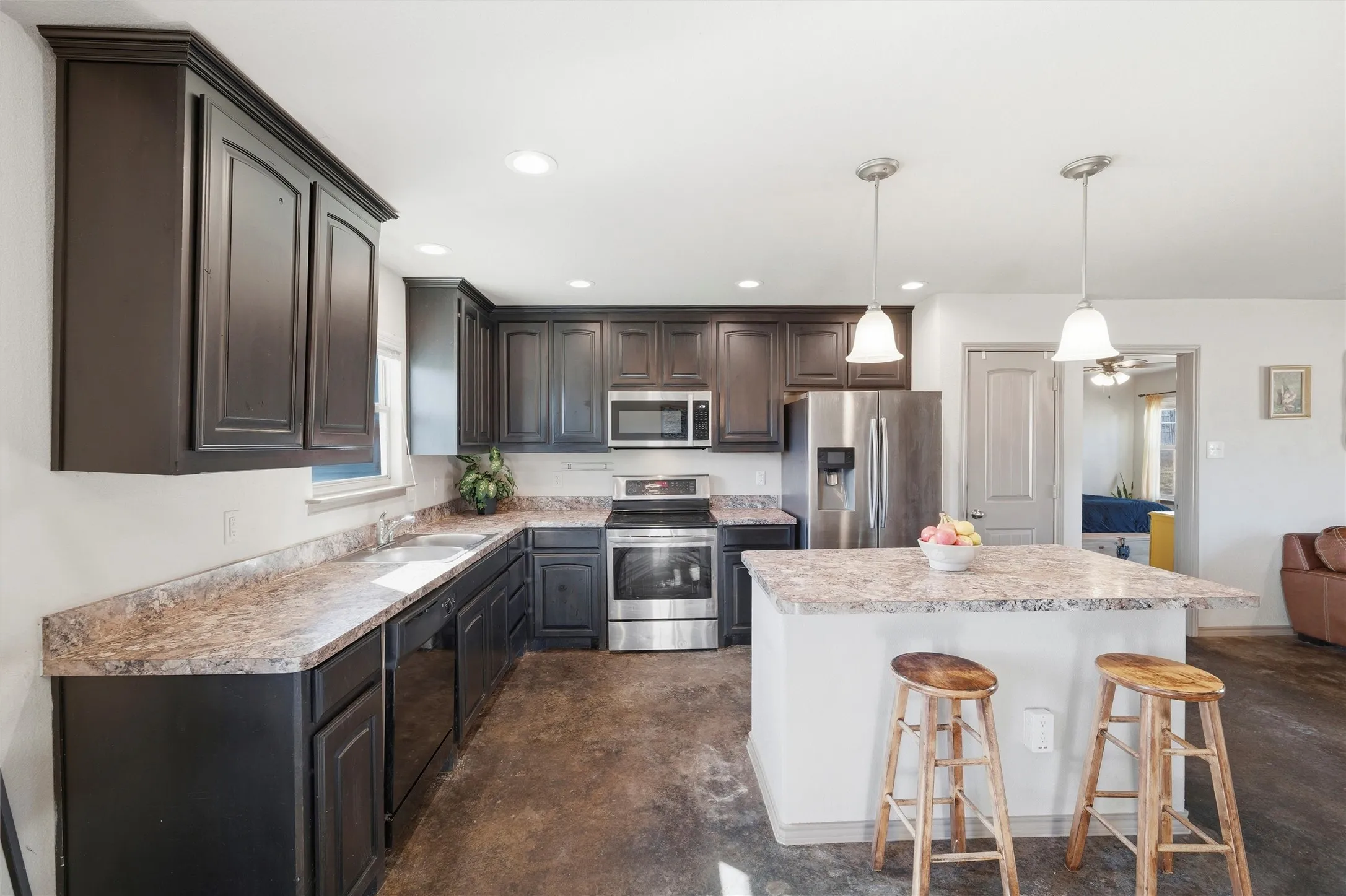 Single Family Residence For Sale in Parker County , 144 Emerald Drive, Weatherford, Texas 76087, 4 Bedroom, 2 Bathroom, 2 Garage spaces, 1,770 Sqft, built in 2018, mls#21133146, Real Estate Agent in Weatherford, Homes For Sale in Parker county, Homes For Sale in Weatherford, Realtor in Weatherford Texas, Real Estate Brokerage Independent Realty Texas, Luminita Cordes Realtor
