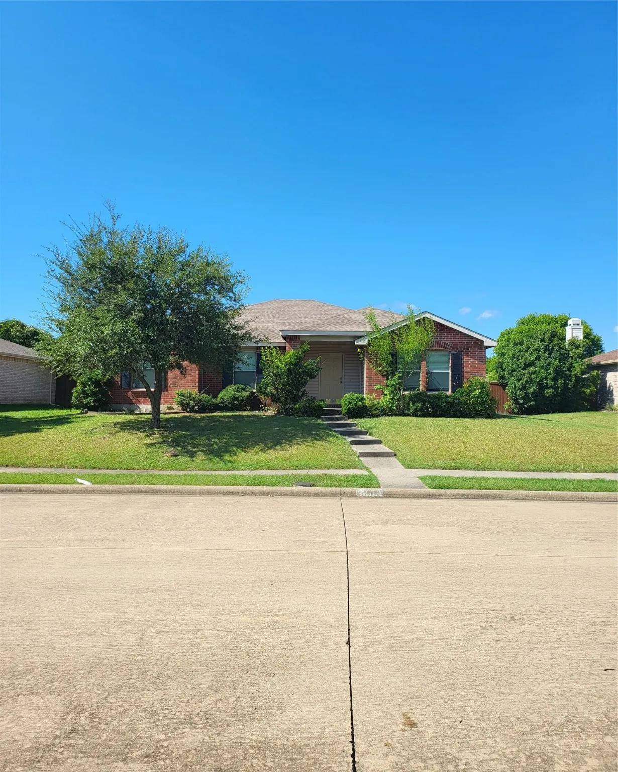 Single Family Residence For Rent in Rockwall County , 2513 Barksdale Drive, Rockwall, Texas 75032, 3 Bedroom, 2 Bathroom, 2 Garage spaces, 1,655 Sqft, built in 2003, Preowned, mls#21144189, Real Estate Agent in Rockwall, Homes For Rent in Rockwall county, Homes For Rent in Rockwall, Realtor in Rockwall Texas, Real Estate Brokerage Independent Realty Texas, Luminita Cordes Realtor