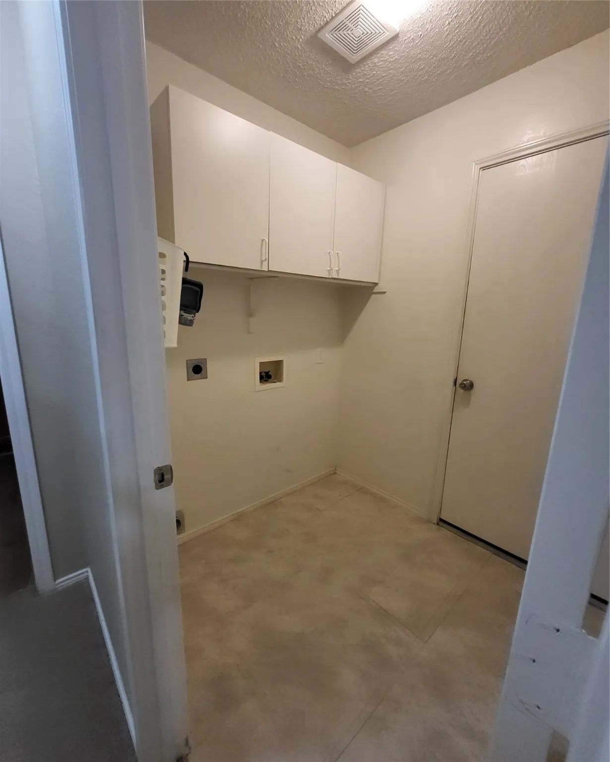Single Family Residence For Rent in Rockwall County , 2513 Barksdale Drive, Rockwall, Texas 75032, 3 Bedroom, 2 Bathroom, 2 Garage spaces, 1,655 Sqft, built in 2003, Preowned, mls#21144189, Real Estate Agent in Rockwall, Homes For Rent in Rockwall county, Homes For Rent in Rockwall, Realtor in Rockwall Texas, Real Estate Brokerage Independent Realty Texas, Luminita Cordes Realtor