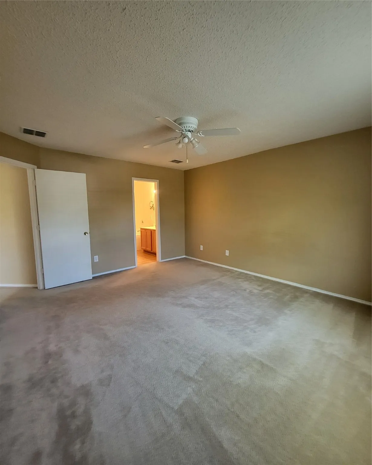 Single Family Residence For Rent in Rockwall County , 2513 Barksdale Drive, Rockwall, Texas 75032, 3 Bedroom, 2 Bathroom, 2 Garage spaces, 1,655 Sqft, built in 2003, Preowned, mls#21144189, Real Estate Agent in Rockwall, Homes For Rent in Rockwall county, Homes For Rent in Rockwall, Realtor in Rockwall Texas, Real Estate Brokerage Independent Realty Texas, Luminita Cordes Realtor