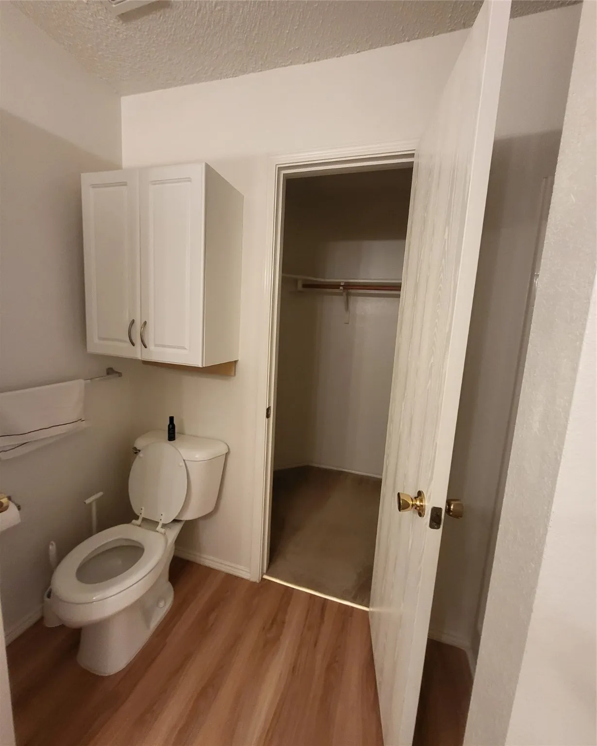 Single Family Residence For Rent in Rockwall County , 2513 Barksdale Drive, Rockwall, Texas 75032, 3 Bedroom, 2 Bathroom, 2 Garage spaces, 1,655 Sqft, built in 2003, Preowned, mls#21144189, Real Estate Agent in Rockwall, Homes For Rent in Rockwall county, Homes For Rent in Rockwall, Realtor in Rockwall Texas, Real Estate Brokerage Independent Realty Texas, Luminita Cordes Realtor