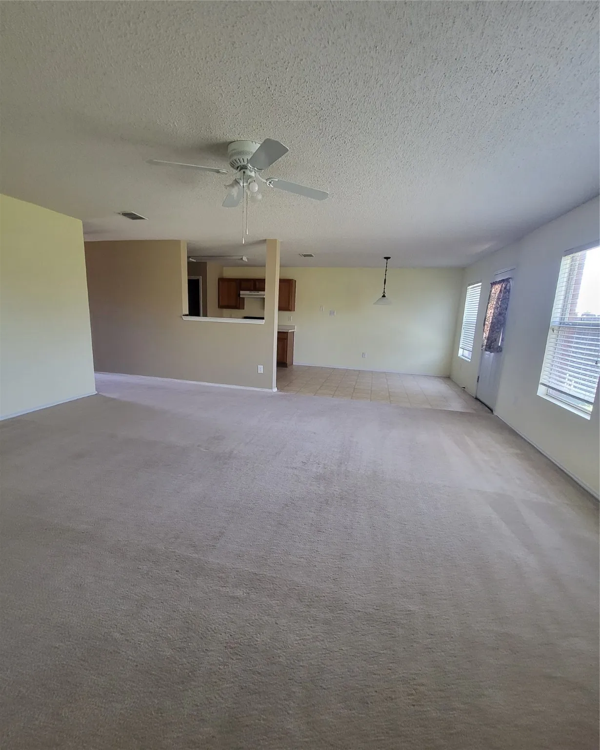 Single Family Residence For Rent in Rockwall County , 2513 Barksdale Drive, Rockwall, Texas 75032, 3 Bedroom, 2 Bathroom, 2 Garage spaces, 1,655 Sqft, built in 2003, Preowned, mls#21144189, Real Estate Agent in Rockwall, Homes For Rent in Rockwall county, Homes For Rent in Rockwall, Realtor in Rockwall Texas, Real Estate Brokerage Independent Realty Texas, Luminita Cordes Realtor