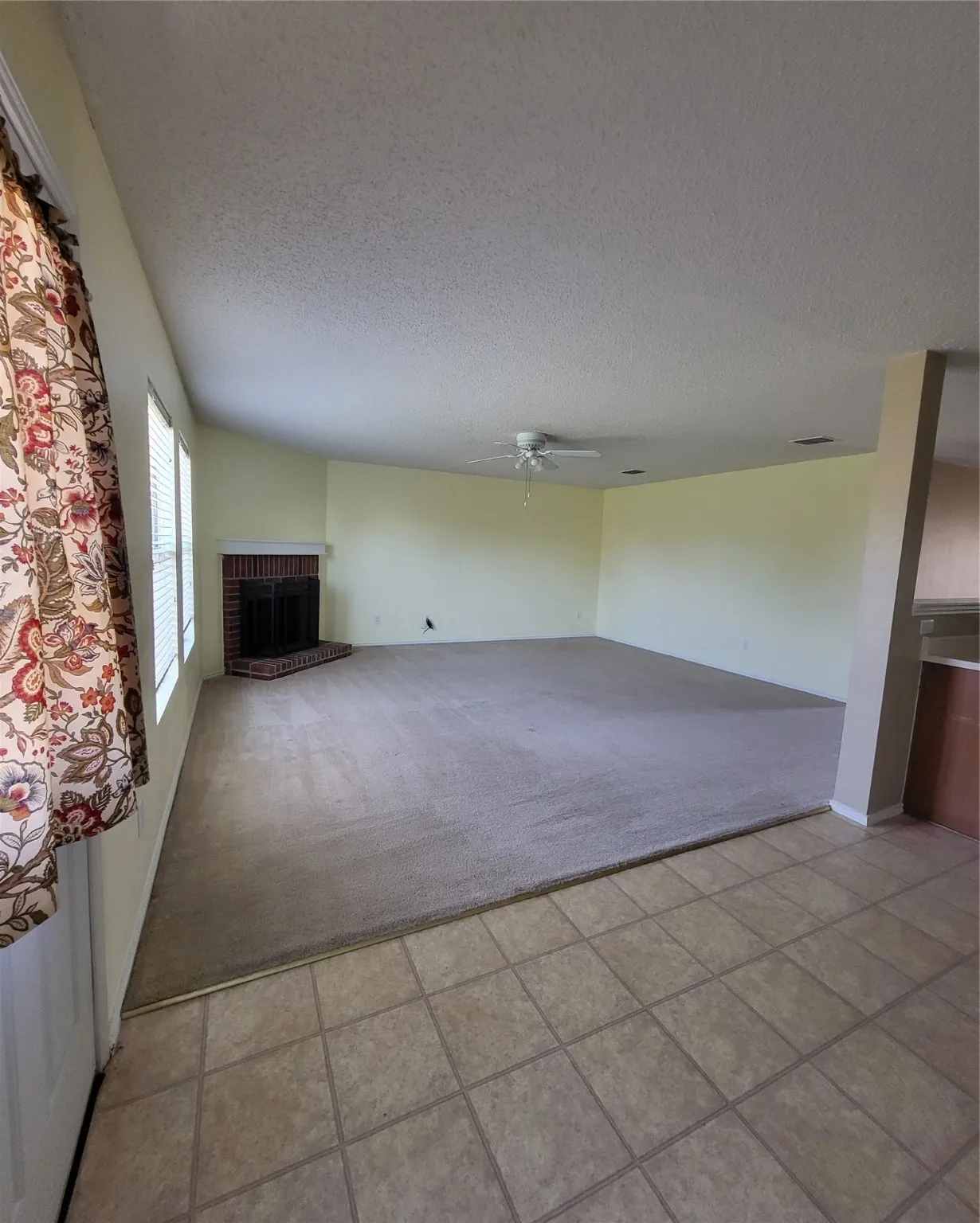 Single Family Residence For Rent in Rockwall County , 2513 Barksdale Drive, Rockwall, Texas 75032, 3 Bedroom, 2 Bathroom, 2 Garage spaces, 1,655 Sqft, built in 2003, Preowned, mls#21144189, Real Estate Agent in Rockwall, Homes For Rent in Rockwall county, Homes For Rent in Rockwall, Realtor in Rockwall Texas, Real Estate Brokerage Independent Realty Texas, Luminita Cordes Realtor