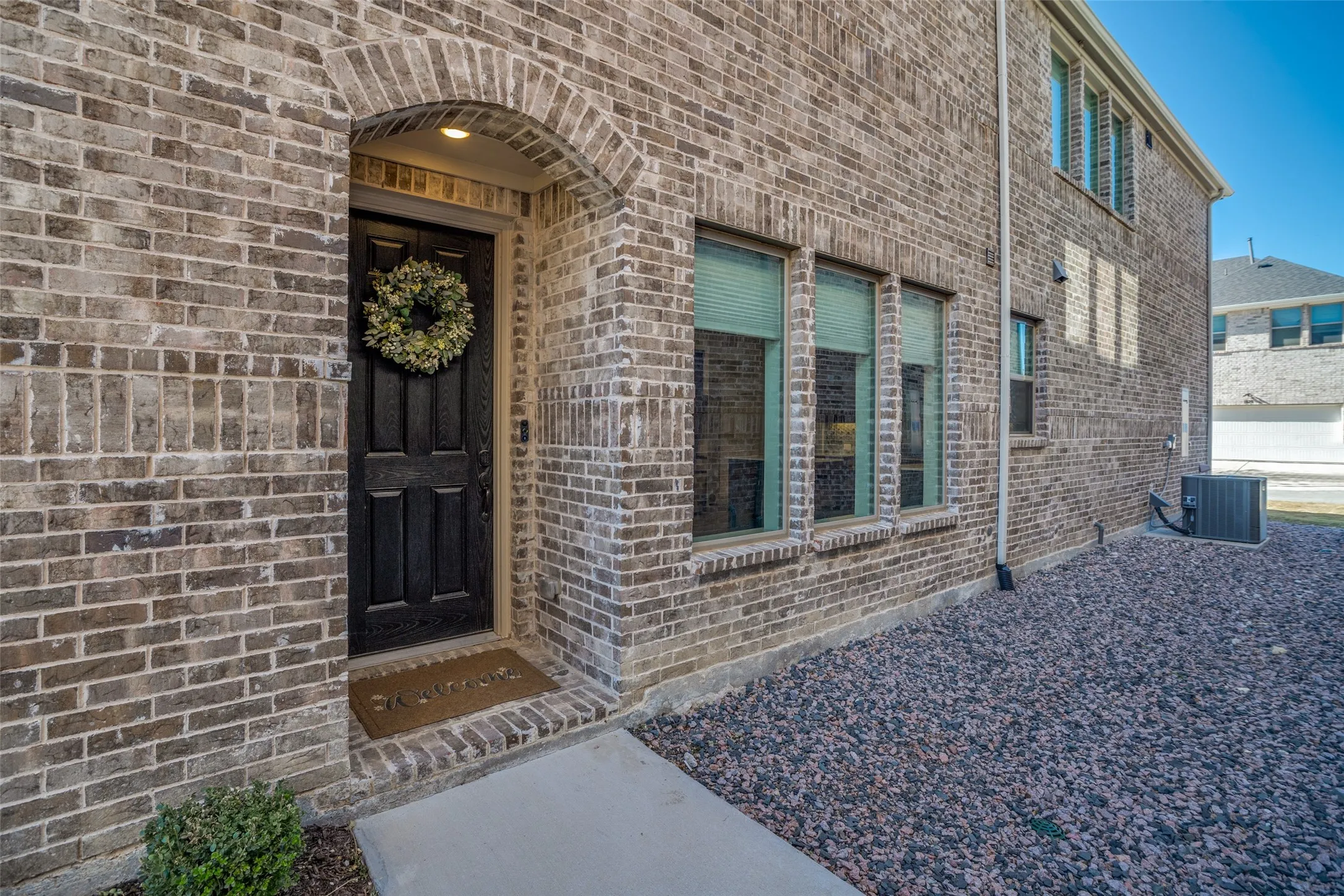 Townhouse For Sale in Denton County , 421 Matchbox Street, Argyle, Texas 76226, 3 Bedroom, 3 Bathroom, 2 Garage spaces, 2,003 Sqft, built in 2022, Preowned, mls#21142908, Real Estate Agent in Argyle, Homes For Sale in Denton county, Homes For Sale in Argyle, Realtor in Argyle Texas, Real Estate Brokerage Independent Realty Texas, Luminita Cordes Realtor