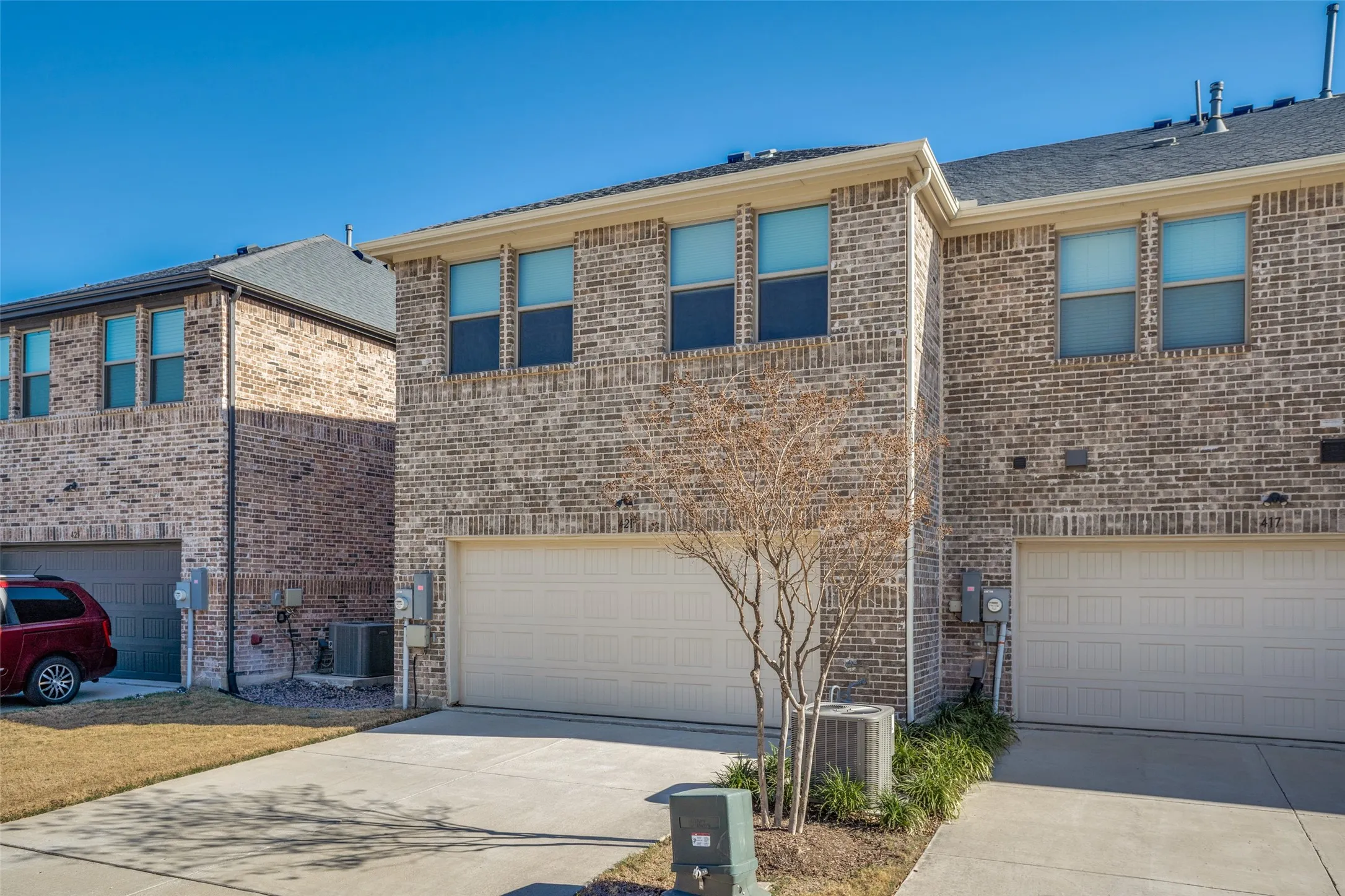 Townhouse For Sale in Denton County , 421 Matchbox Street, Argyle, Texas 76226, 3 Bedroom, 3 Bathroom, 2 Garage spaces, 2,003 Sqft, built in 2022, Preowned, mls#21142908, Real Estate Agent in Argyle, Homes For Sale in Denton county, Homes For Sale in Argyle, Realtor in Argyle Texas, Real Estate Brokerage Independent Realty Texas, Luminita Cordes Realtor