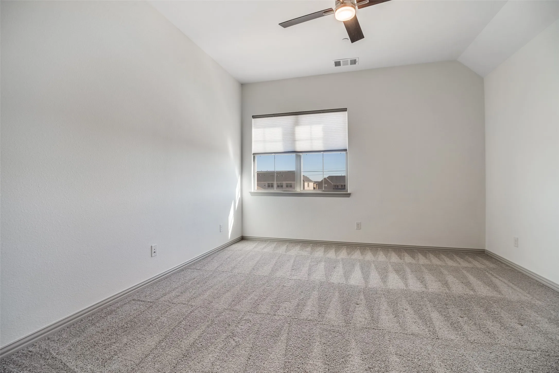 Townhouse For Sale in Denton County , 421 Matchbox Street, Argyle, Texas 76226, 3 Bedroom, 3 Bathroom, 2 Garage spaces, 2,003 Sqft, built in 2022, Preowned, mls#21142908, Real Estate Agent in Argyle, Homes For Sale in Denton county, Homes For Sale in Argyle, Realtor in Argyle Texas, Real Estate Brokerage Independent Realty Texas, Luminita Cordes Realtor