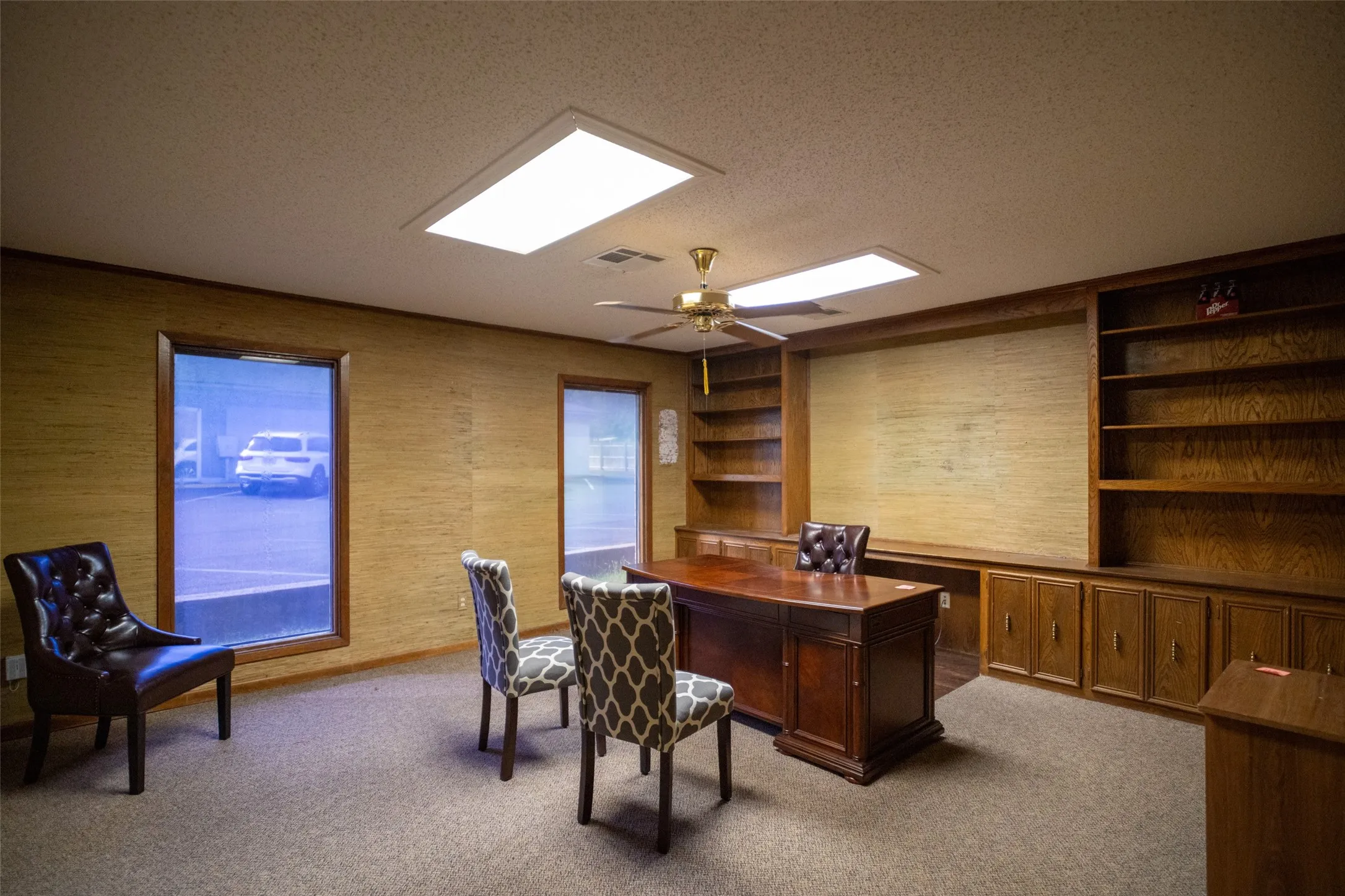 Office For Rent in Mc Lennan County , 720 Lake Air Drive, Waco, Texas 76710, 0, 0, Garage spaces, 0 Sqft, built in 1966, Preowned, mls#21142870, Real Estate Agent in Waco, Homes For Rent in Mc Lennan county, Homes For Rent in Waco, Realtor in Waco Texas, Real Estate Brokerage Independent Realty Texas, Luminita Cordes Realtor