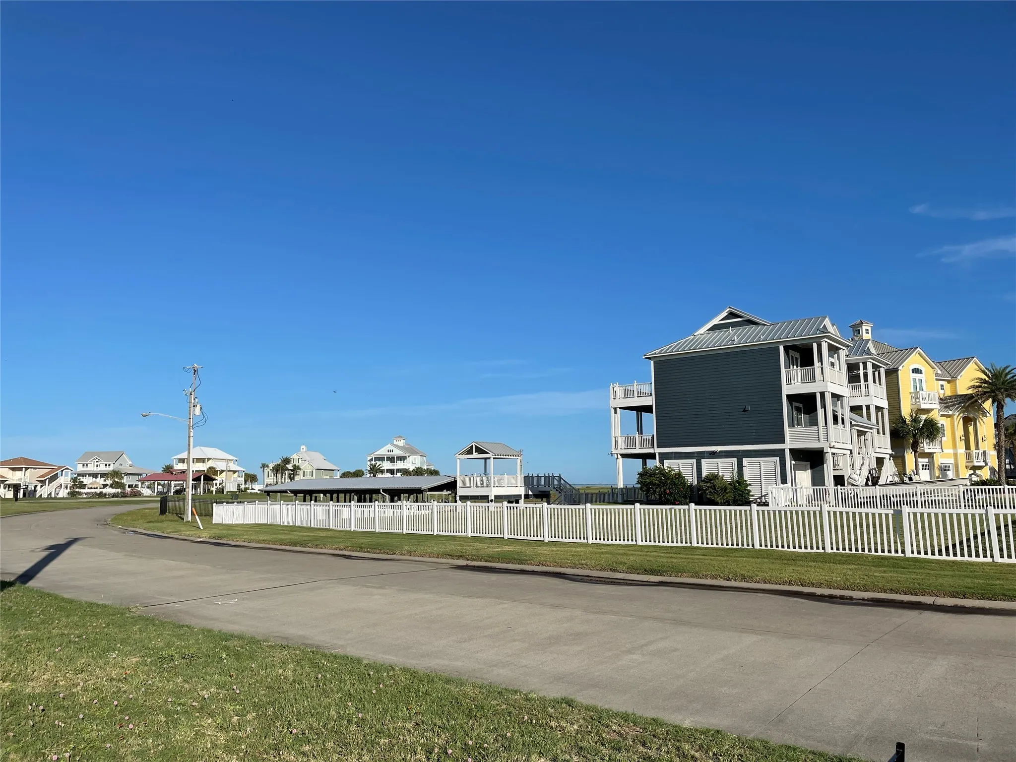 Unimproved Land For Sale in Galveston County , 4503 S Sunset Bay, Galveston, Texas 77554, 0, 0, Garage spaces, 0 Sqft, built in 0, Price $249,000, mls#21144636, Real Estate Agent in Galveston, Homes For Sale in Galveston county, Homes For Sale in Galveston, Realtor in Galveston Texas, Real Estate Brokerage Independent Realty Texas, Luminita Cordes Realtor