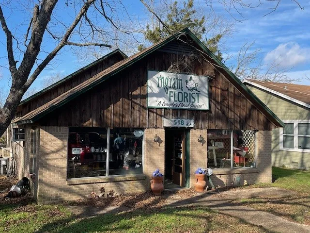 Retail For Sale in Limestone County , 518 S Mckinney Street, Mexia, Texas 76667, 0, 0, Garage spaces, 0 Sqft, built in 1966, Preowned, mls#21144817, Real Estate Agent in Mexia, Homes For Sale in Limestone county, Homes For Sale in Mexia, Realtor in Mexia Texas, Real Estate Brokerage Independent Realty Texas, Luminita Cordes Realtor