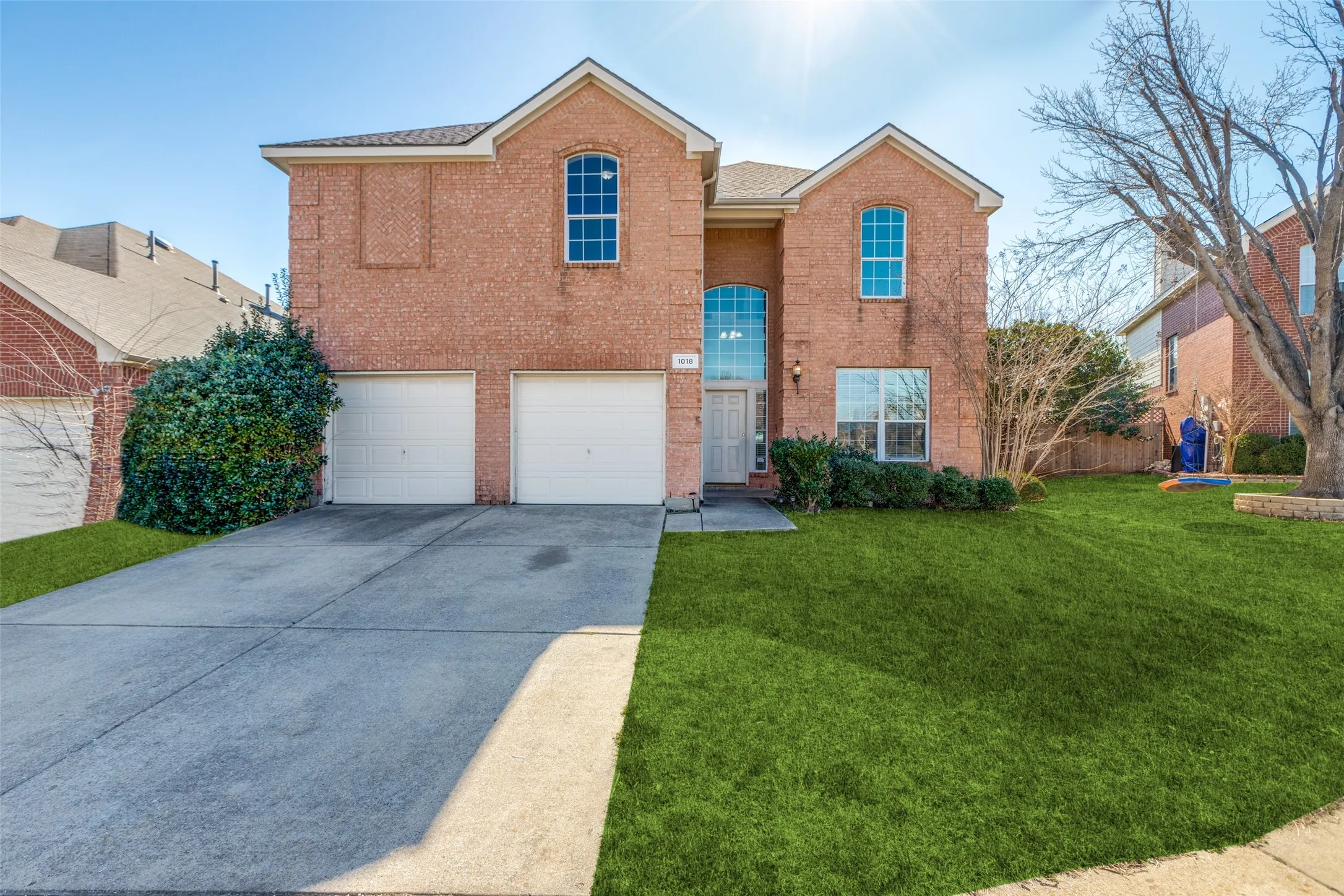 Single Family Residence For Sale in Dallas County , 1018 Spanish Moss Drive, Garland, Texas 75040, 4 Bedroom, 3 Bathroom, 2 Garage spaces, 2,598 Sqft, built in 2004, Preowned, mls#21144617, Real Estate Agent in Garland, Homes For Sale in Dallas county, Homes For Sale in Garland, Realtor in Garland Texas, Real Estate Brokerage Independent Realty Texas, Luminita Cordes Realtor