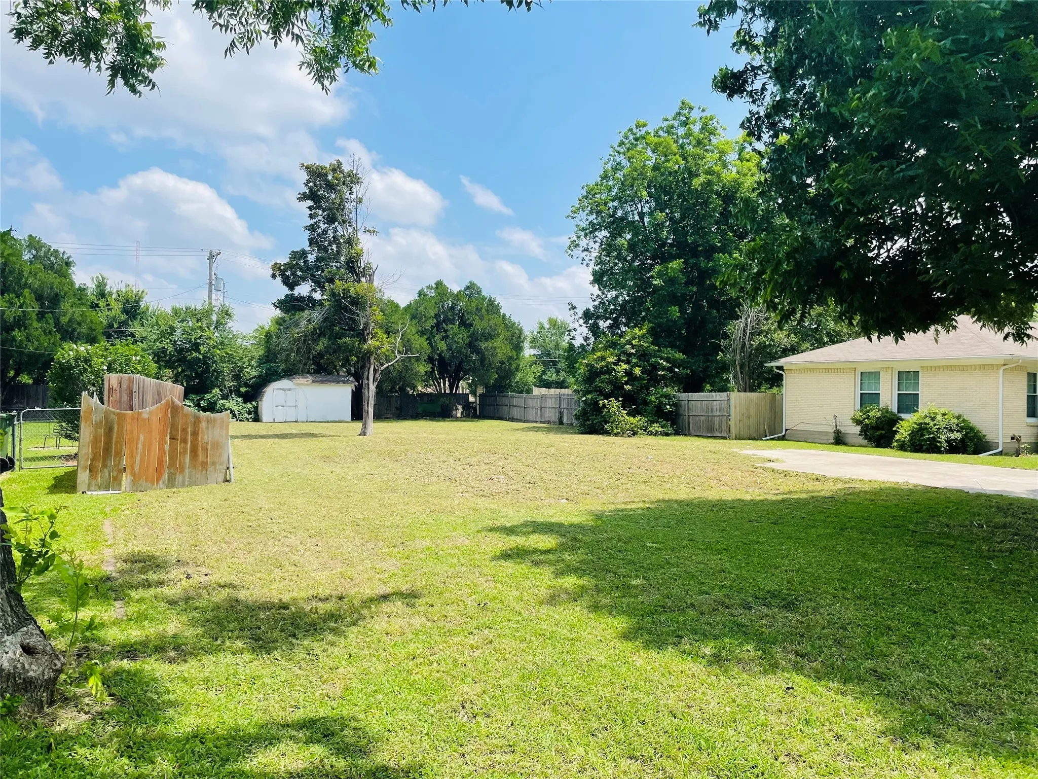 Improved Land For Sale in Dallas County , 1416 Williams Drive, Garland, Texas 75042, 0, 0, Garage spaces, 0 Sqft, built in 0, mls#21144831, Real Estate Agent in Garland, Homes For Sale in Dallas county, Homes For Sale in Garland, Realtor in Garland Texas, Real Estate Brokerage Independent Realty Texas, Luminita Cordes Realtor