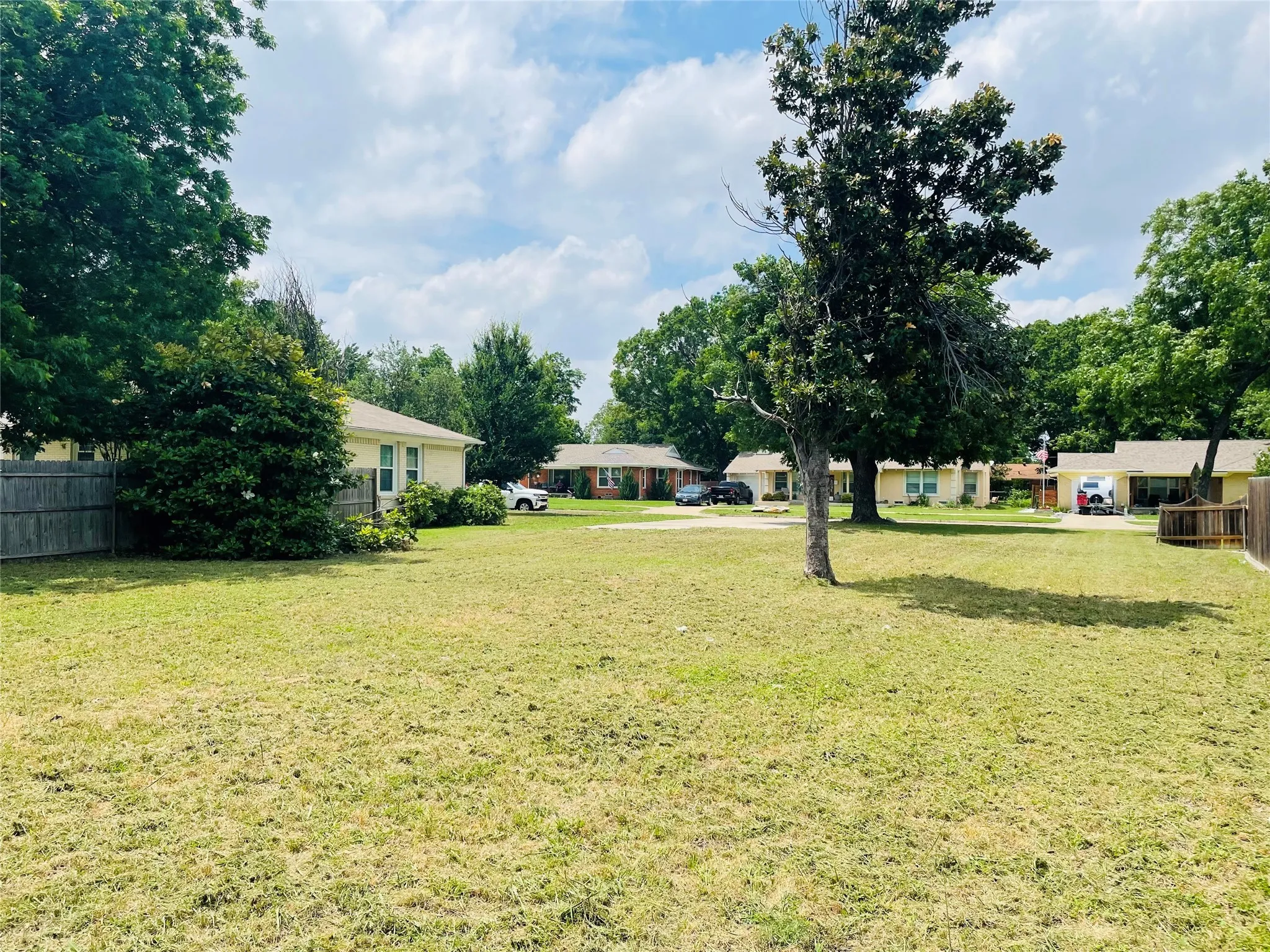 Improved Land For Sale in Dallas County , 1416 Williams Drive, Garland, Texas 75042, 0, 0, Garage spaces, 0 Sqft, built in 0, mls#21144831, Real Estate Agent in Garland, Homes For Sale in Dallas county, Homes For Sale in Garland, Realtor in Garland Texas, Real Estate Brokerage Independent Realty Texas, Luminita Cordes Realtor