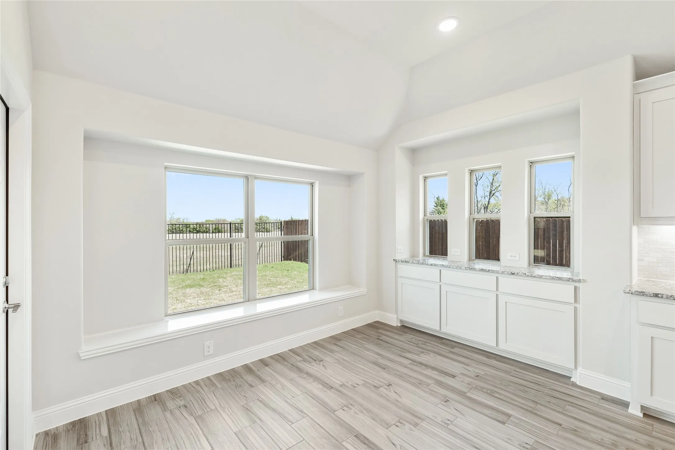 Single Family Residence For Sale in Ellis County , 603 Polaris Lane, Waxahachie, Texas 75165, 4 Bedroom, 3 Bathroom, 3 Garage spaces, 3,285 Sqft, built in 2025, New Construction - Complete, mls#21144865, Real Estate Agent in Waxahachie, Homes For Sale in Ellis county, Homes For Sale in Waxahachie, Realtor in Waxahachie Texas, Real Estate Brokerage Independent Realty Texas, Luminita Cordes Realtor