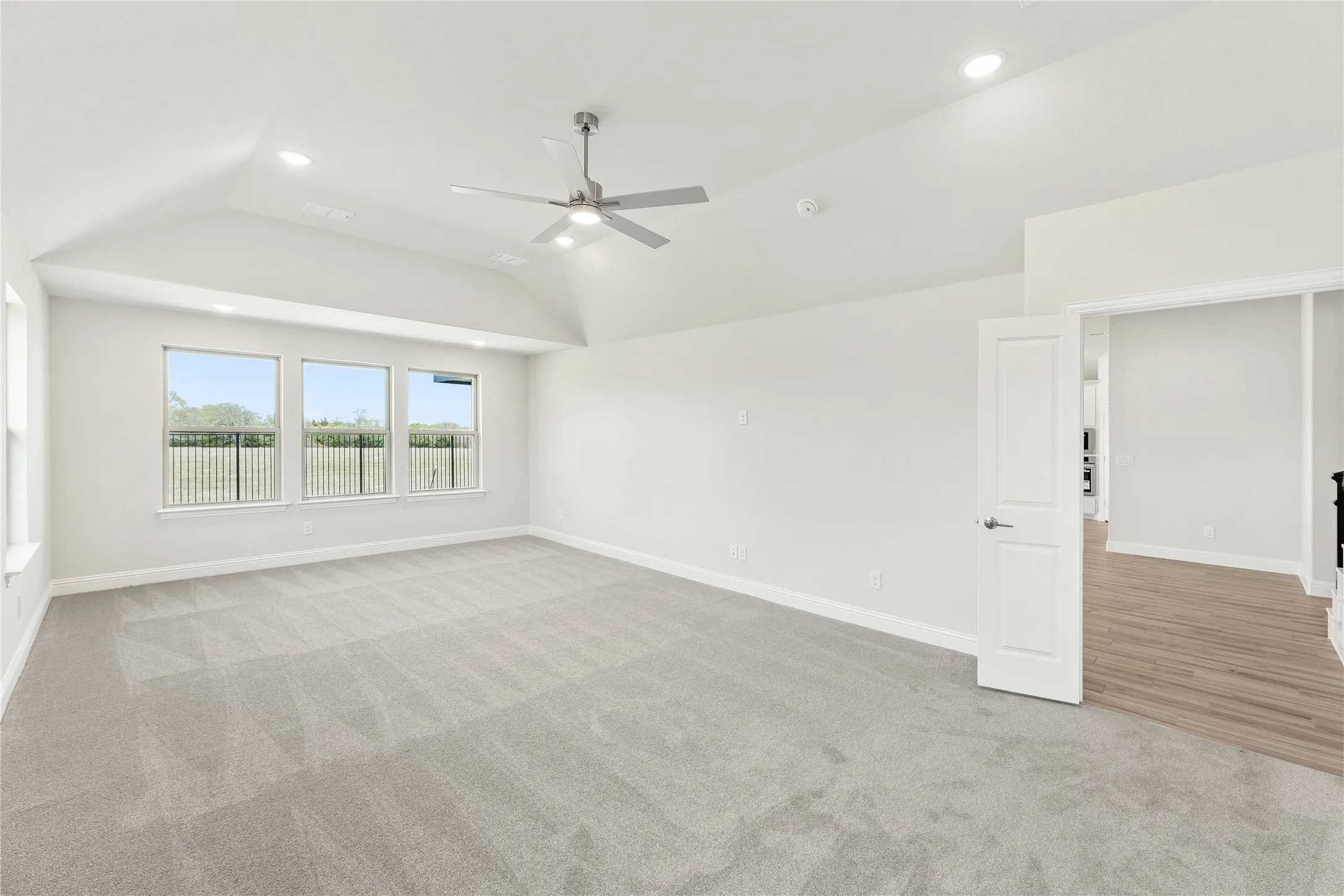 Single Family Residence For Sale in Ellis County , 603 Polaris Lane, Waxahachie, Texas 75165, 4 Bedroom, 3 Bathroom, 3 Garage spaces, 3,285 Sqft, built in 2025, New Construction - Complete, mls#21144865, Real Estate Agent in Waxahachie, Homes For Sale in Ellis county, Homes For Sale in Waxahachie, Realtor in Waxahachie Texas, Real Estate Brokerage Independent Realty Texas, Luminita Cordes Realtor