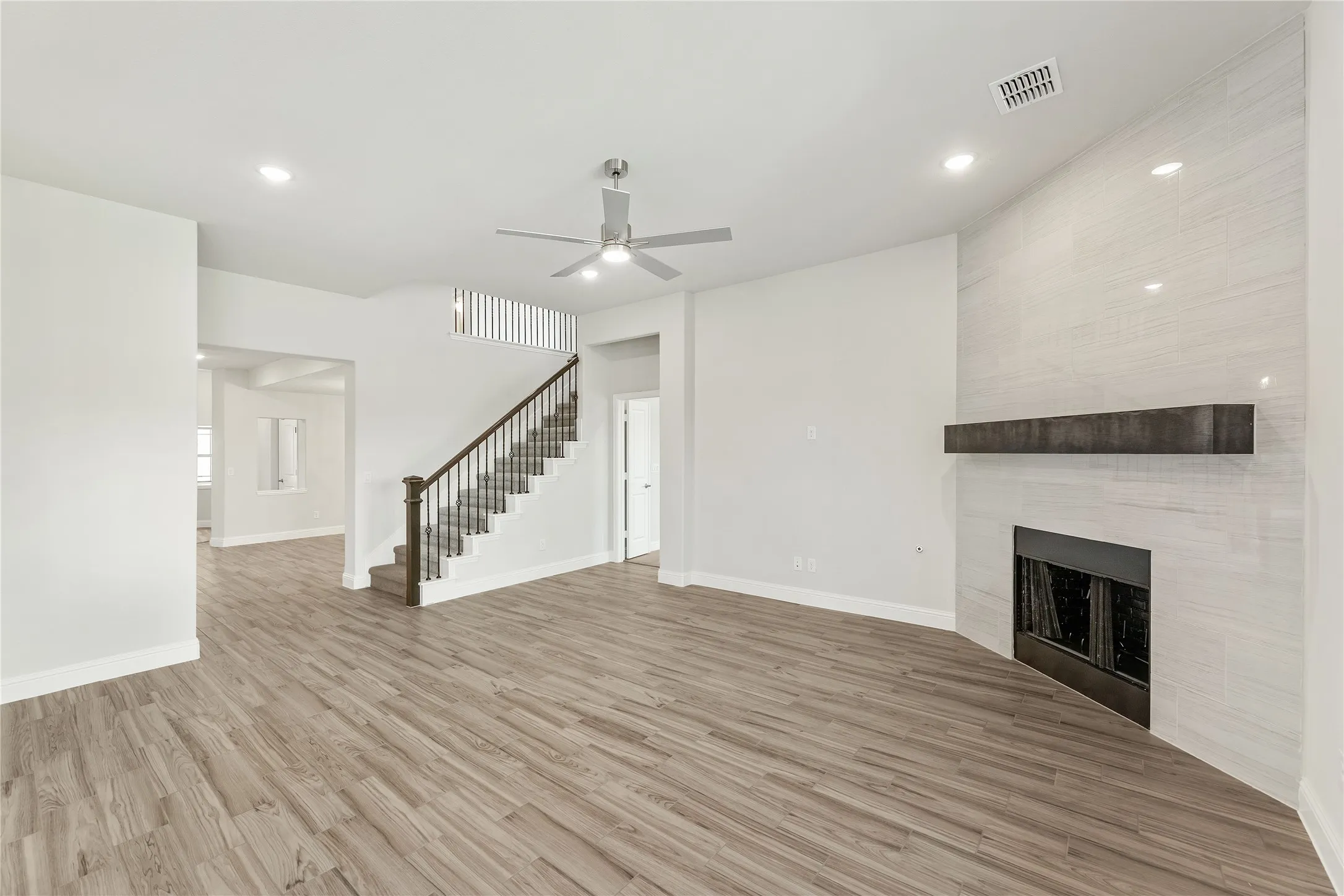Single Family Residence For Sale in Ellis County , 603 Polaris Lane, Waxahachie, Texas 75165, 4 Bedroom, 3 Bathroom, 3 Garage spaces, 3,285 Sqft, built in 2025, New Construction - Complete, mls#21144865, Real Estate Agent in Waxahachie, Homes For Sale in Ellis county, Homes For Sale in Waxahachie, Realtor in Waxahachie Texas, Real Estate Brokerage Independent Realty Texas, Luminita Cordes Realtor