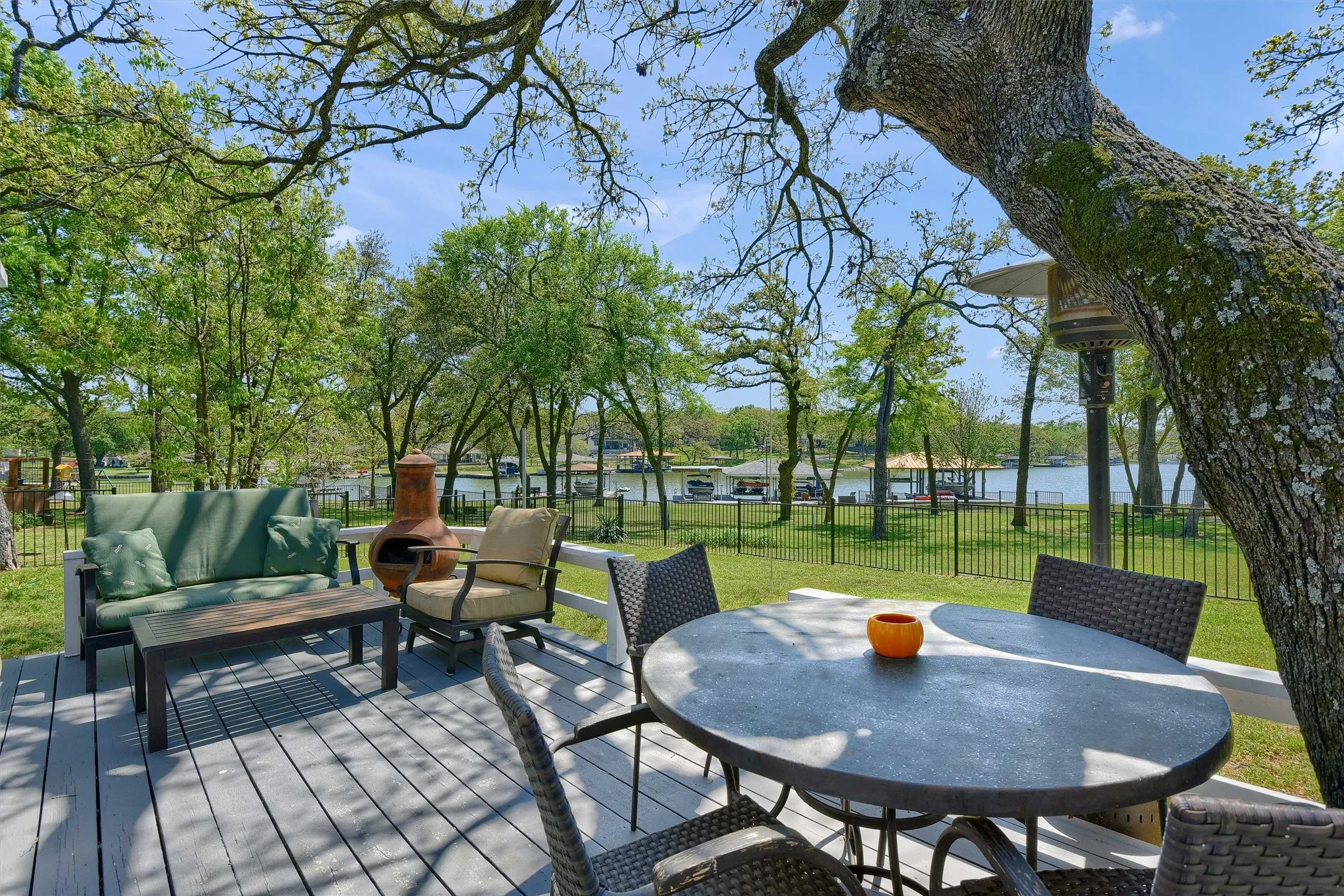Single Family Residence For Sale in Cooke County , 1214 Kiowa Drive E, Lake Kiowa, Texas 76240, 5 Bedroom, 4 Bathroom, 2 Garage spaces, 2,355 Sqft, built in 1982, Preowned, mls#21144826, Real Estate Agent in Lake Kiowa, Homes For Sale in Cooke county, Homes For Sale in Lake Kiowa, Realtor in Lake Kiowa Texas, Real Estate Brokerage Independent Realty Texas, Luminita Cordes Realtor