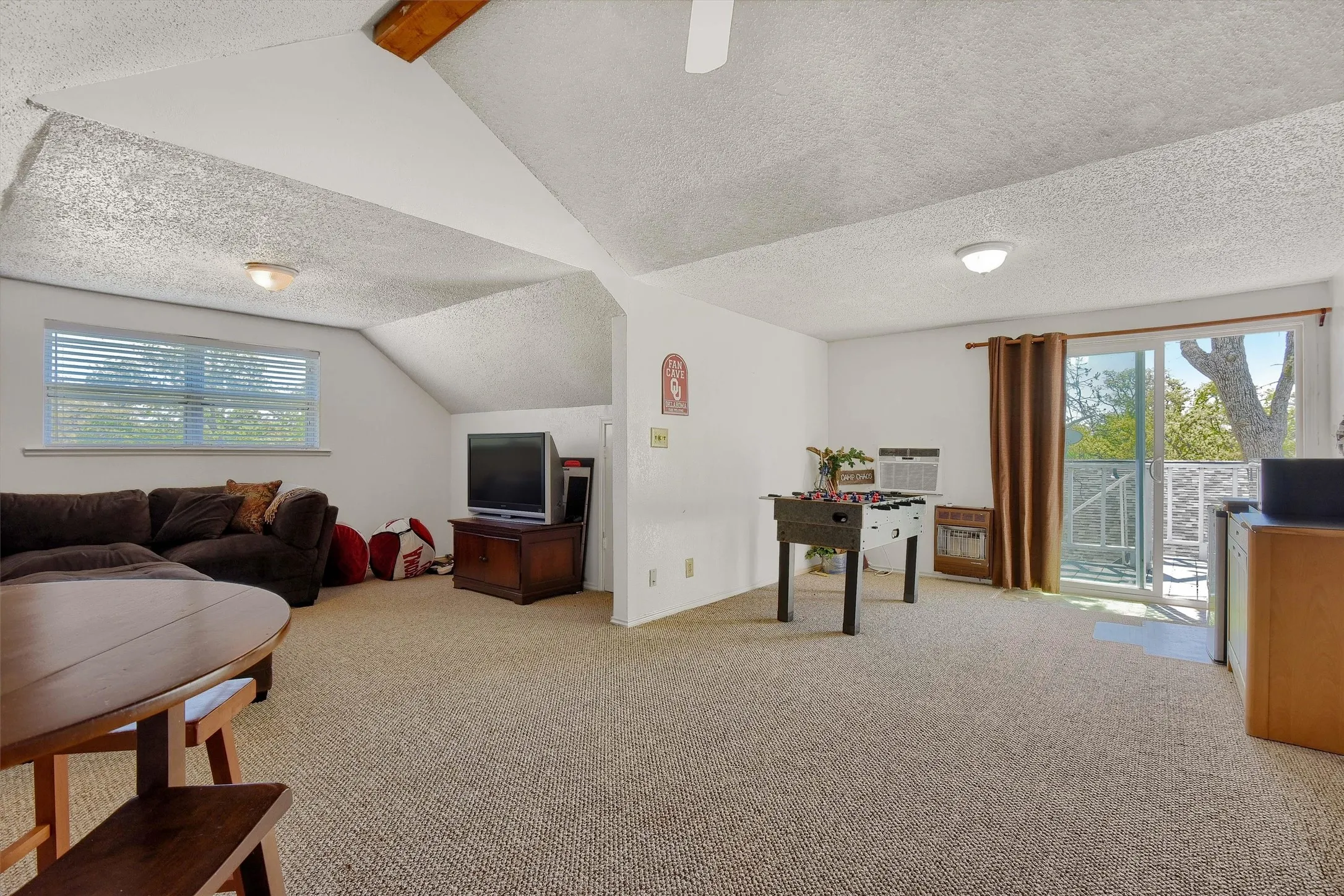 Single Family Residence For Sale in Cooke County , 1214 Kiowa Drive E, Lake Kiowa, Texas 76240, 5 Bedroom, 4 Bathroom, 2 Garage spaces, 2,355 Sqft, built in 1982, Preowned, mls#21144826, Real Estate Agent in Lake Kiowa, Homes For Sale in Cooke county, Homes For Sale in Lake Kiowa, Realtor in Lake Kiowa Texas, Real Estate Brokerage Independent Realty Texas, Luminita Cordes Realtor